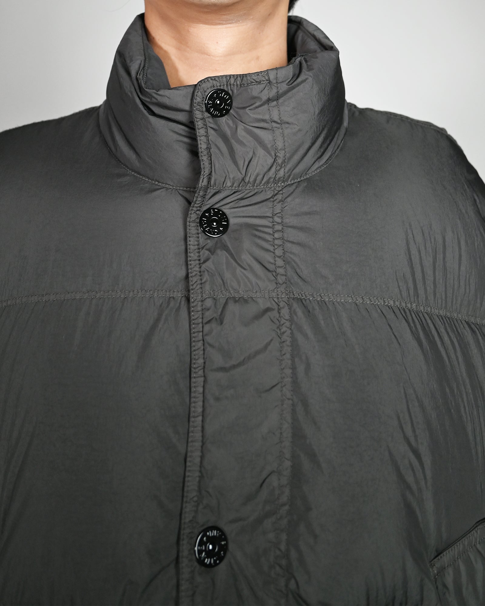 STONE ISLAND・ストーンアイランド - ダウンジャケット CRINKLE REPS NY RECYCLED NYLON / LEAD GREY