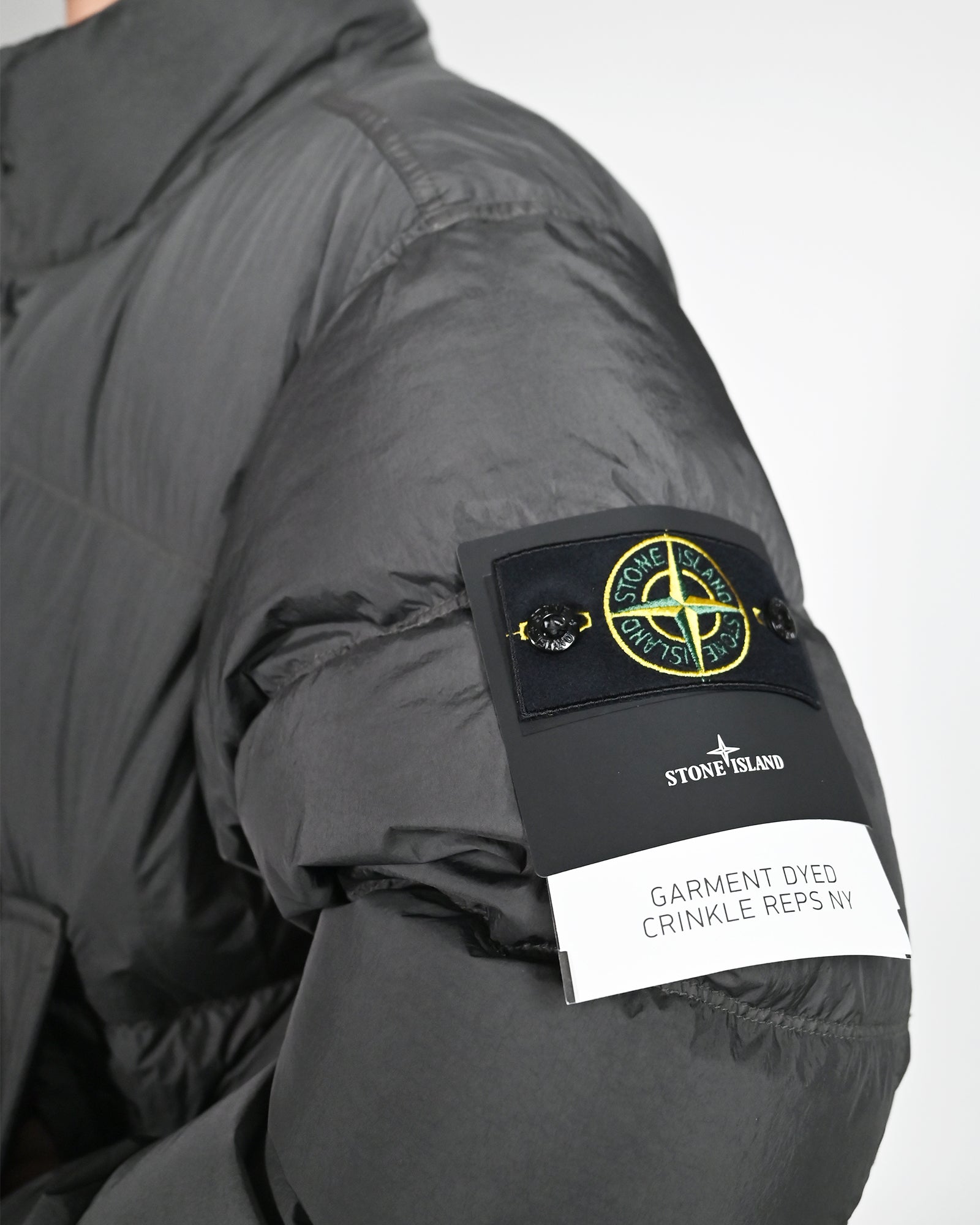 STONE ISLAND・ストーンアイランド - ダウンジャケット CRINKLE REPS NY RECYCLED NYLON / LEAD GREY
