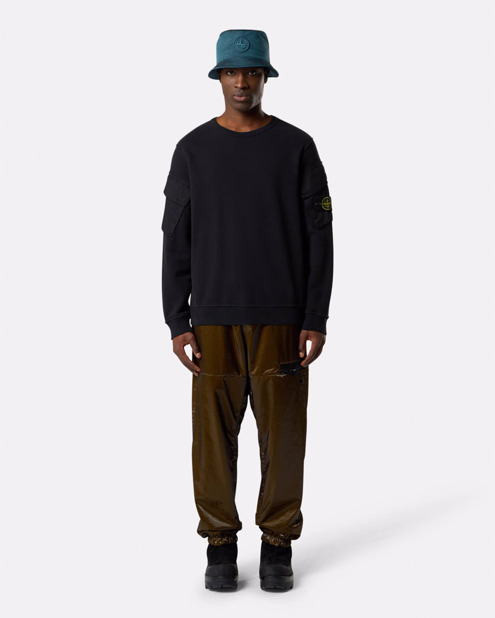 STONE ISLAND・ストーンアイランド - スウェット BRUSHED ORGANIC COTTON FLEECE SWEATSHIRT/ BLACK