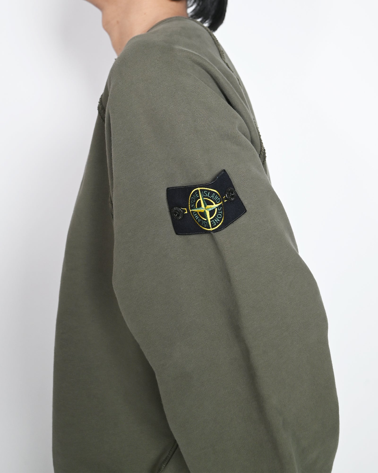 STONE ISLAND・ストーンアイランド - スウェット SWEATSHIRT / MILITARY GREEN