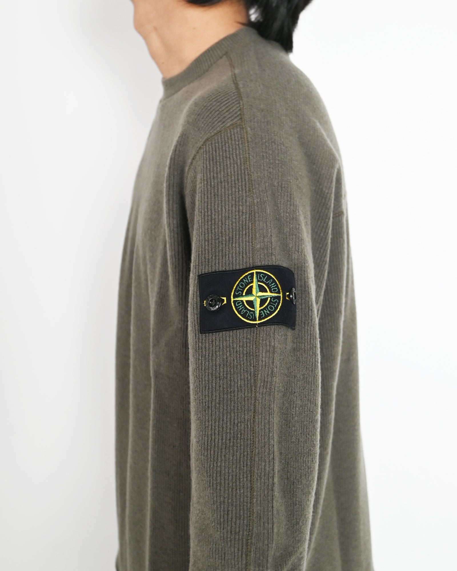 STONE ISLAND・ストーンアイランド - ニット・セーター CREWNECK KNIT / MILITARY GREEN