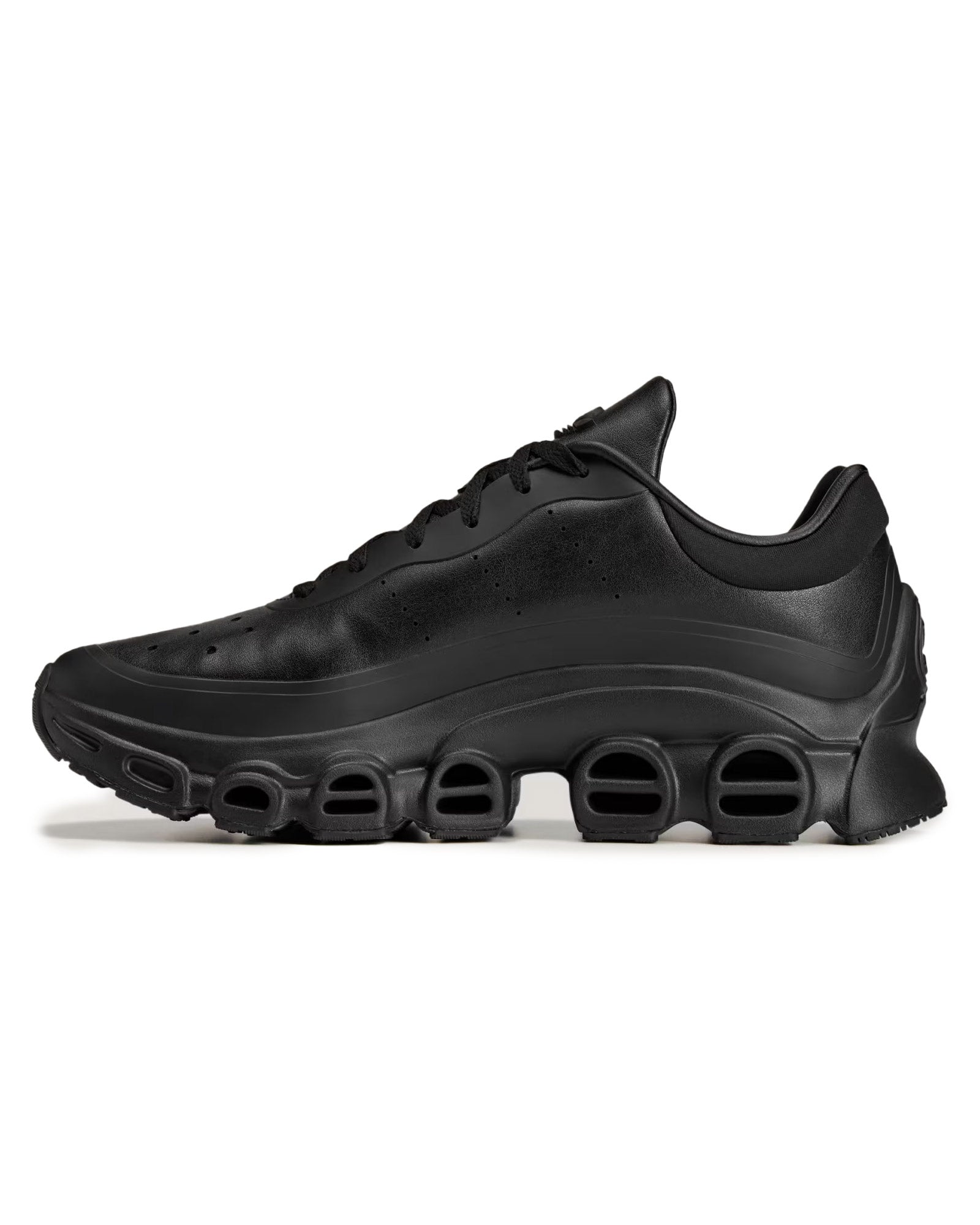 adidas・アディダス - ローカットスニーカー ADIFOM MEGARIDE TC / BLACK