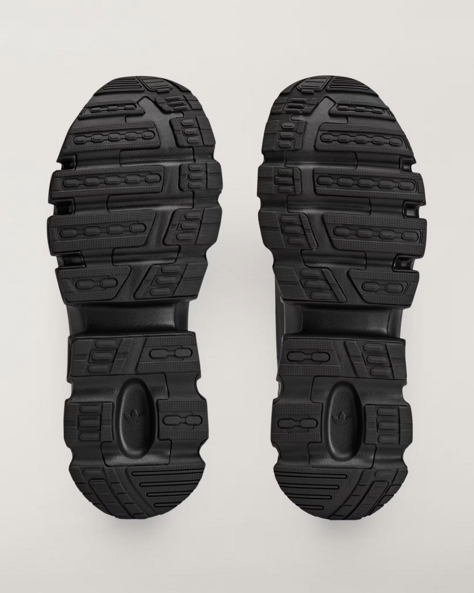adidas・アディダス - ローカットスニーカー ADIFOM MEGARIDE TC / BLACK