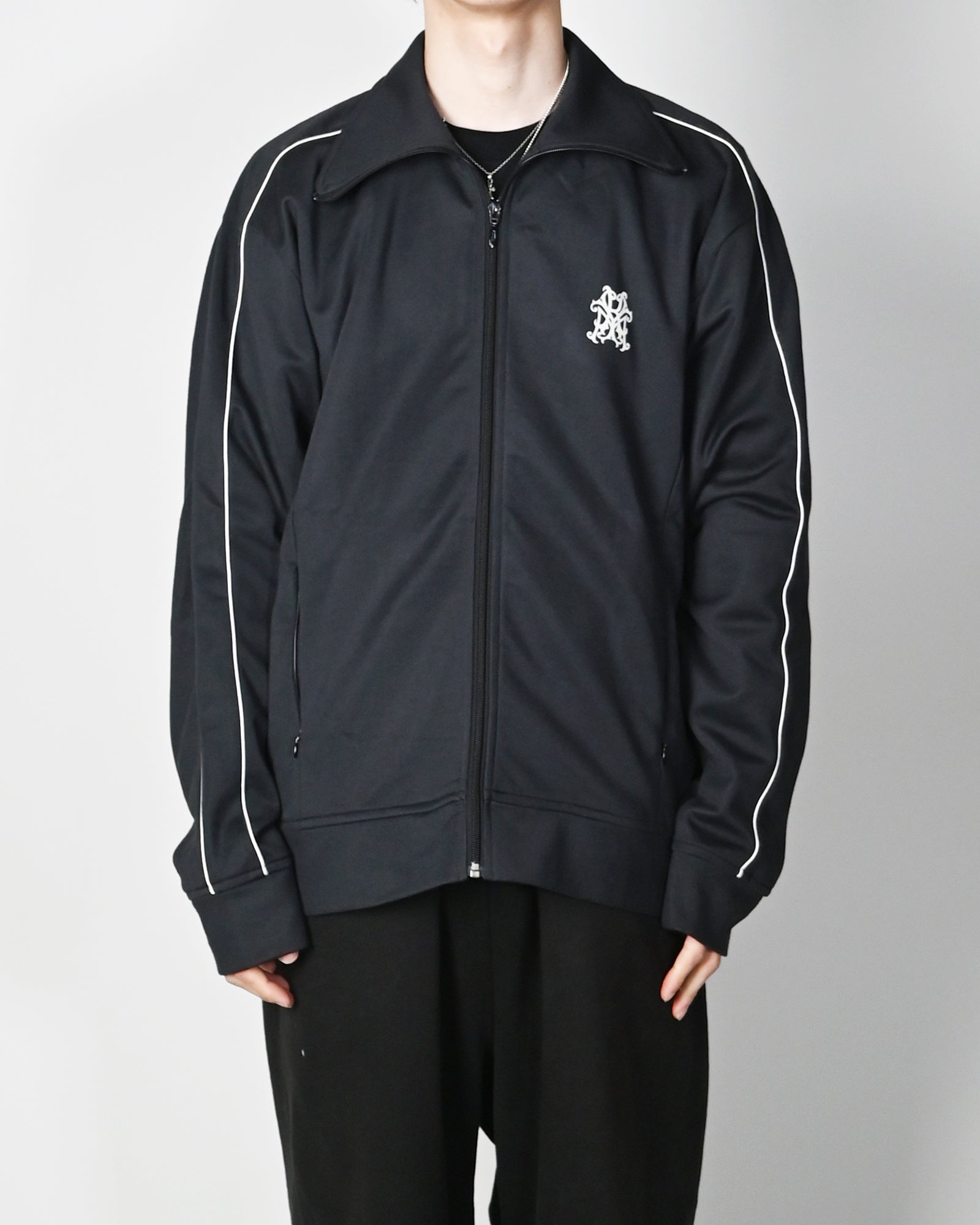 KAMIYA・カミヤ - ジャケット "KMY" OVERSIZED TRACK JACKET / BLACK