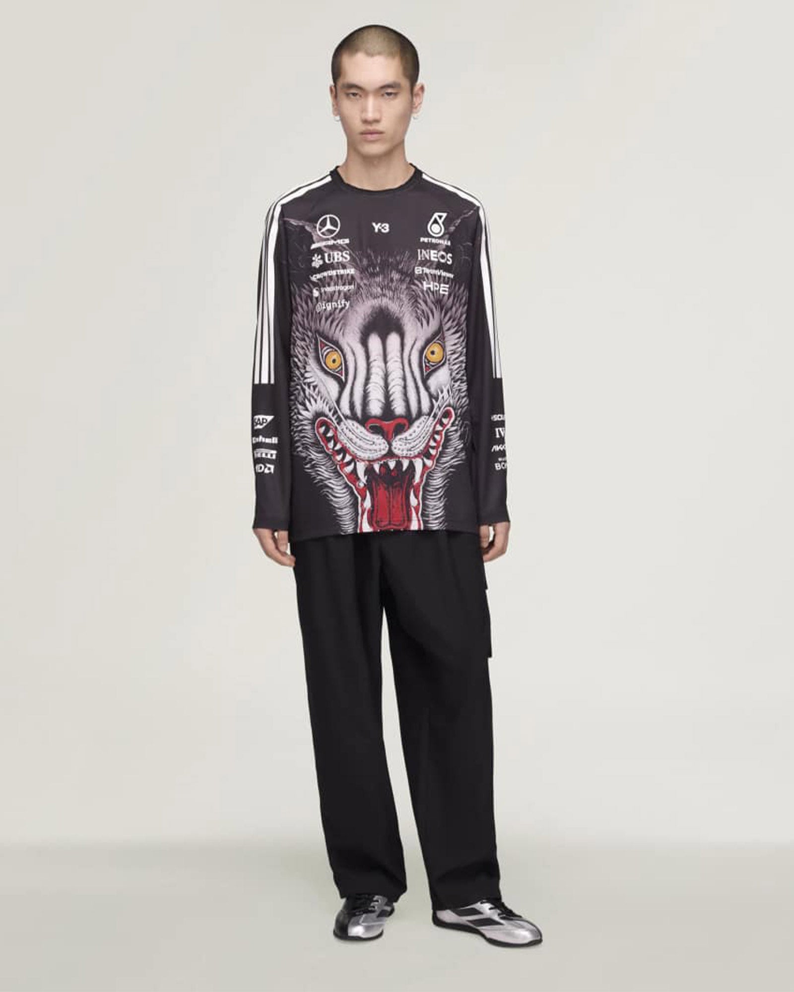 Y-3 (ワイスリー) Y-3 MERCEDES - AMG PETRONAS FORMULA 1 TEAM DRIVER