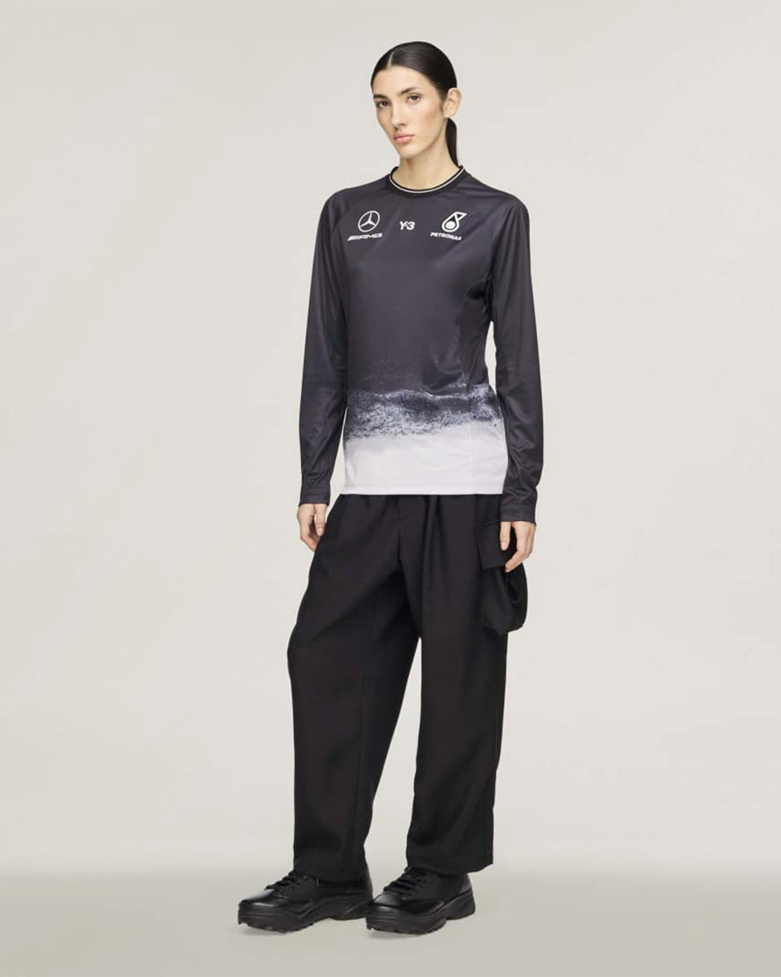Y-3・weissly -  "Y-3 MERCEDES - AMG PETRONAS FORMULA 1 TEAM MECHANICS LONG SLEEVE JERSEY" /  BLACK