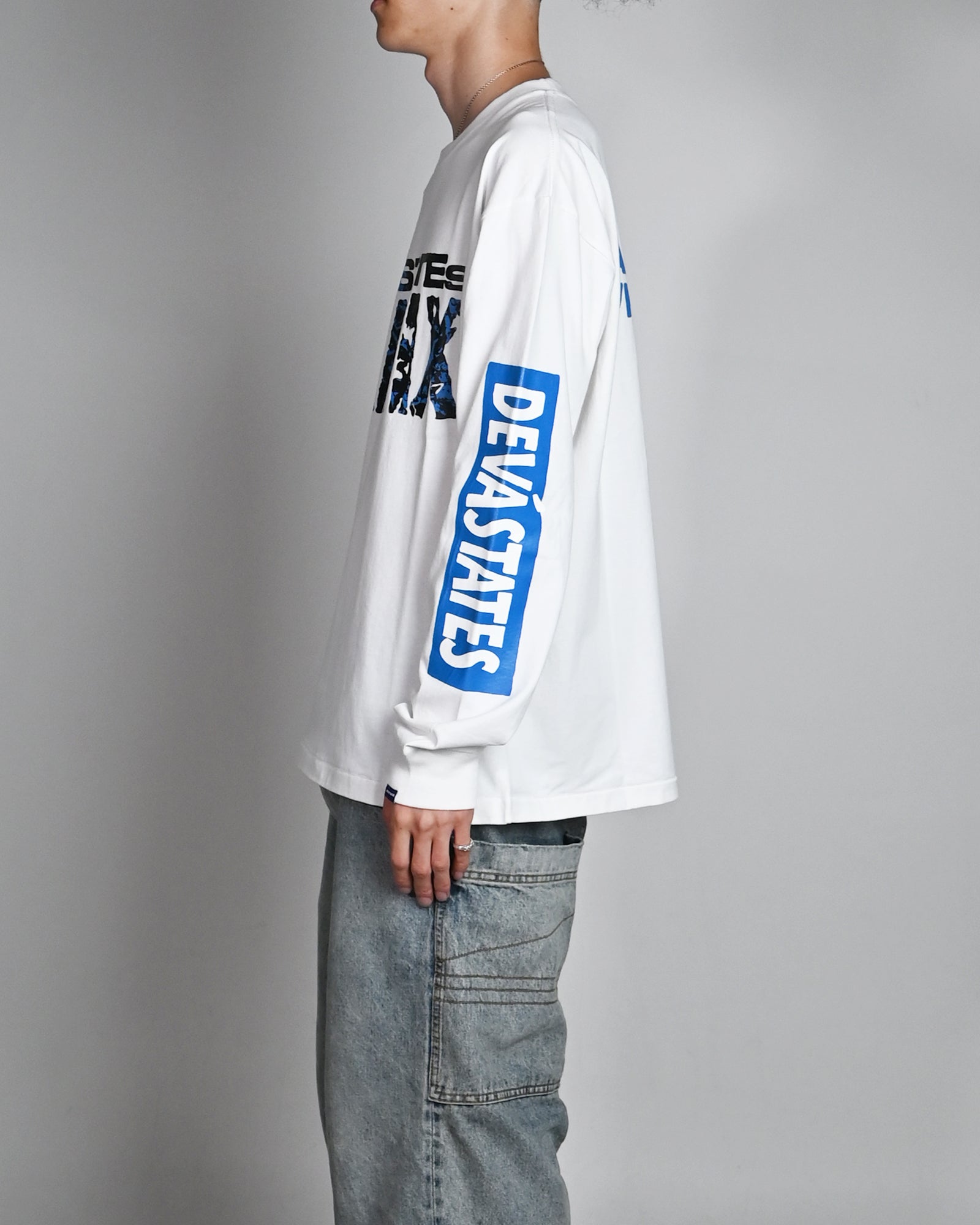 DEVA STATES・ディーヴァ ステイツ - L/S Tシャツ L/S GFX RETRO TSHIRT - AVARICE / WHITE