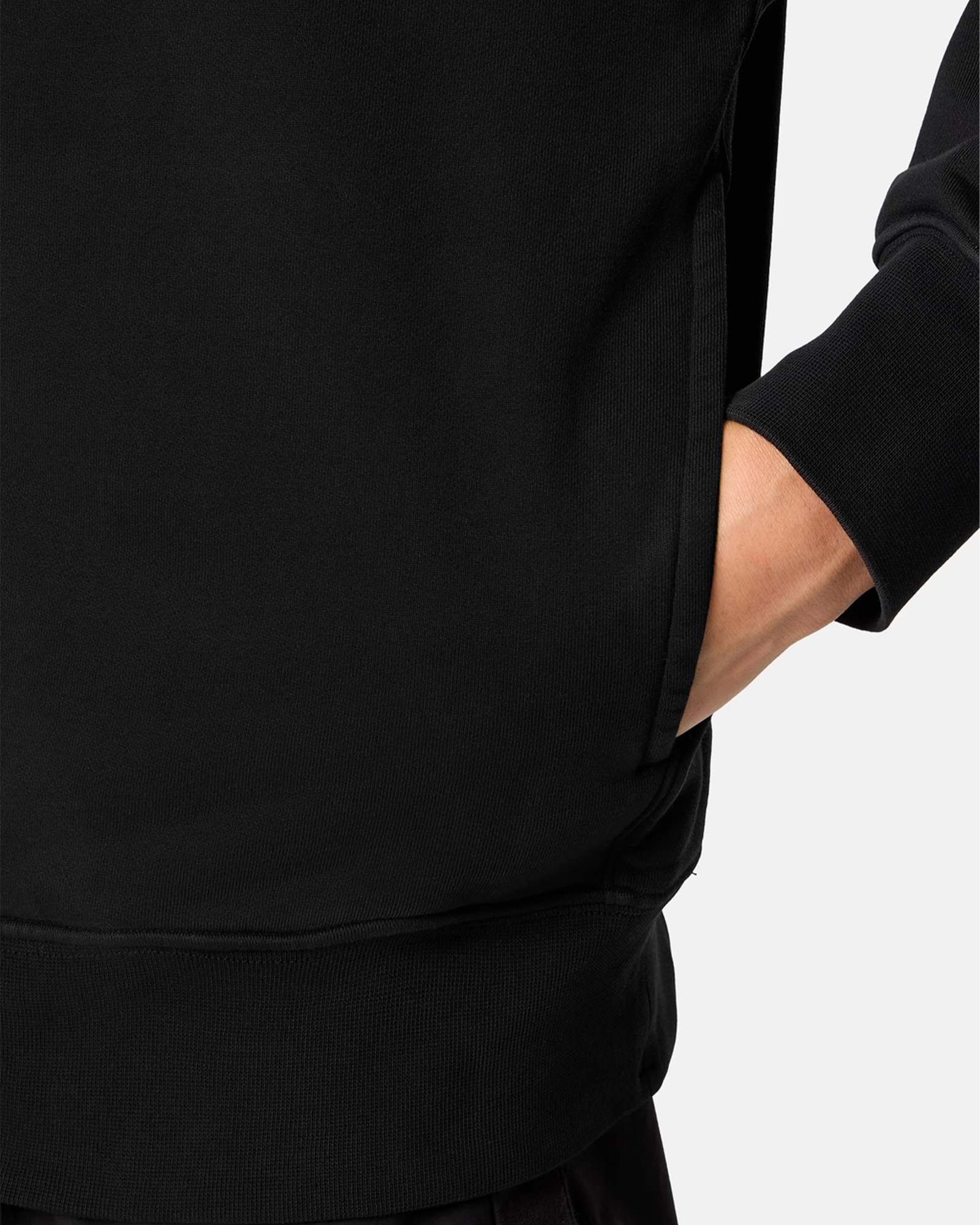STONE ISLAND・ストーンアイランド - パーカー・フーディ "ORGANIC COTTON FLEECE 26AW-6100009"  / BLACK