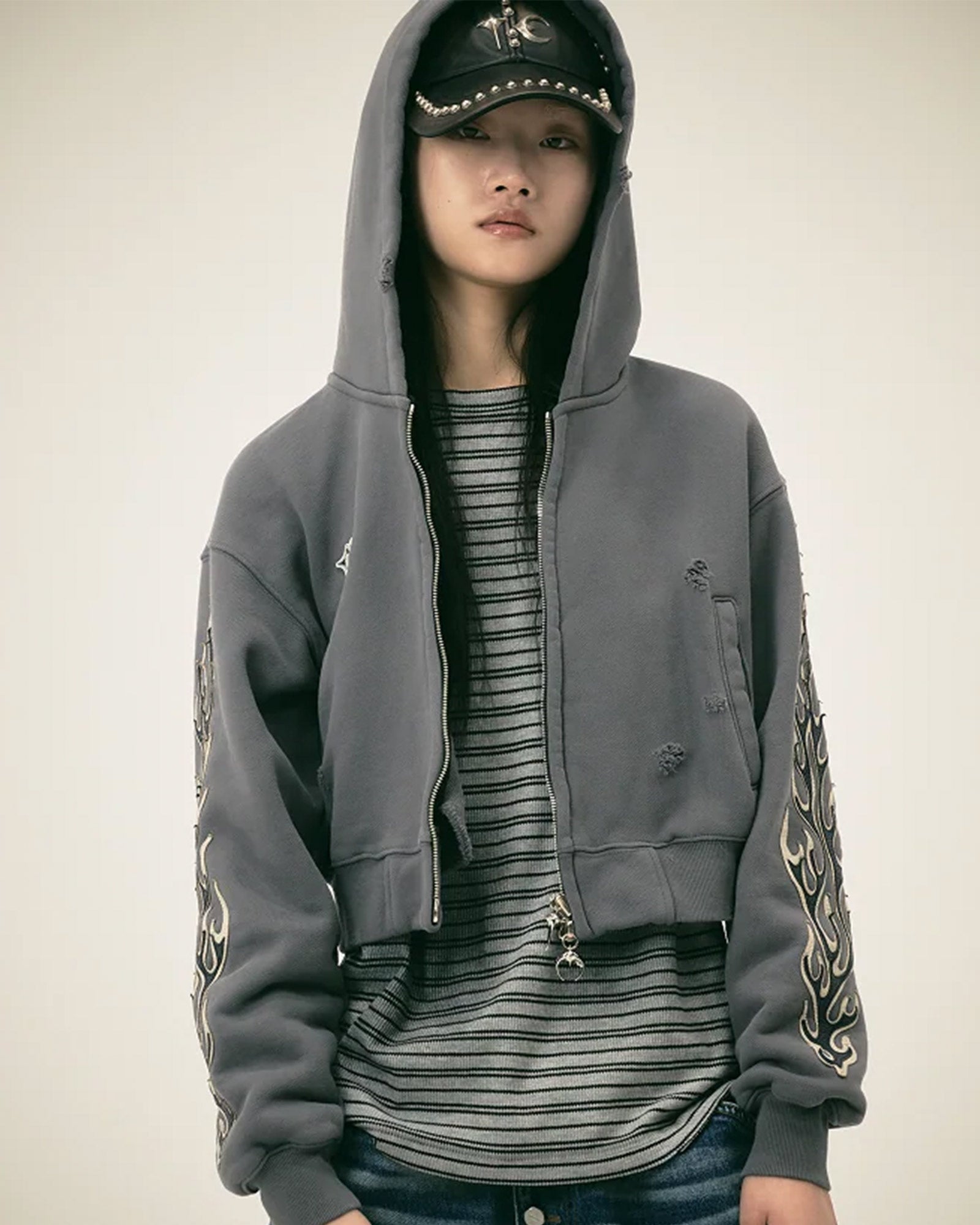 THUG CLUB・サグクラブ - パーカー・フーディ LEATHER FLAME CROPPED HOODED ZIP-UP / GREY