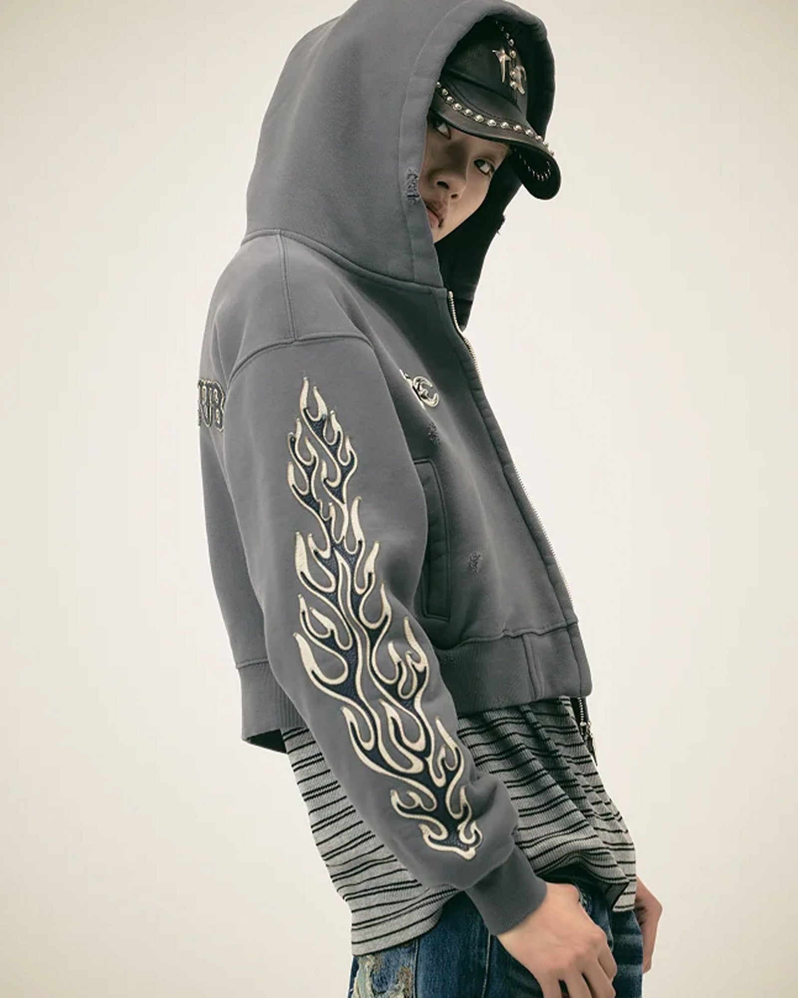 THUG CLUB・サグクラブ - パーカー・フーディ LEATHER FLAME CROPPED HOODED ZIP-UP / GREY