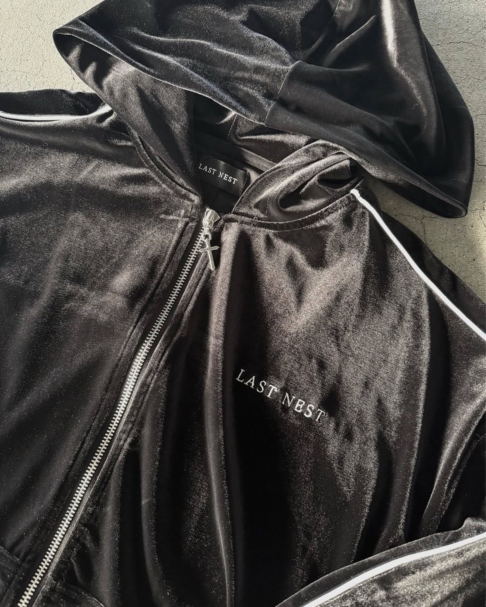LAST NEST・ラストネスト - パーカー・フーディ VELVET TRACK HOODIE / BLACK