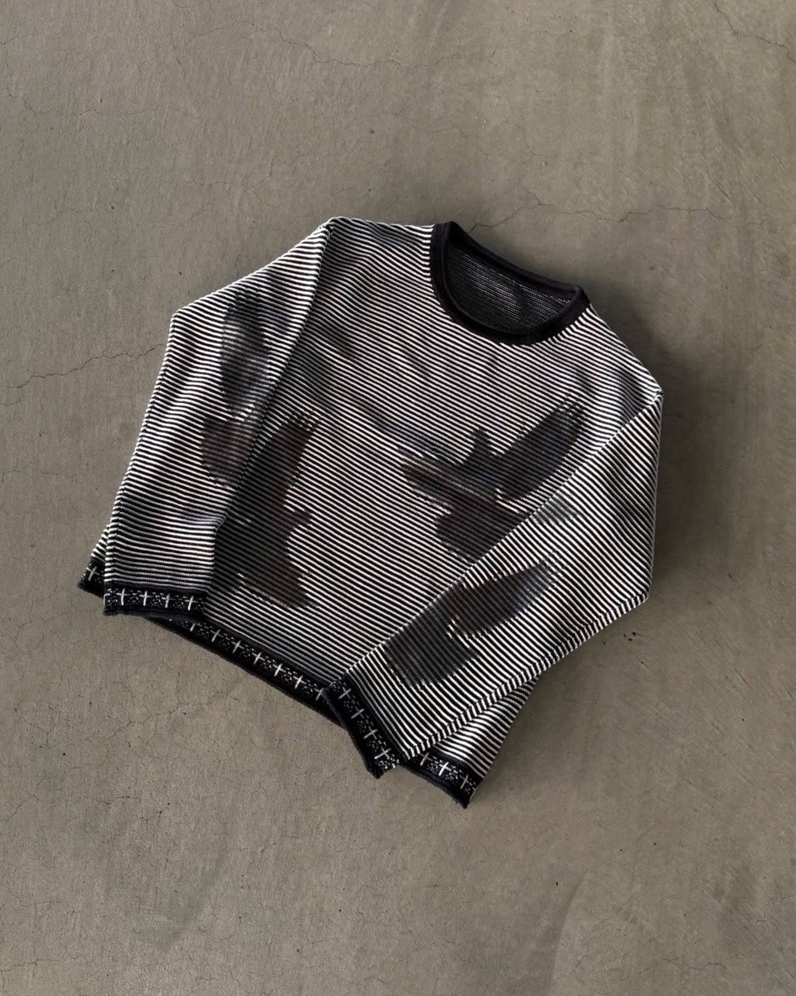LAST NEST・ラストネスト - L/S Tシャツ ILLUSION DOVE SWEATER / MULTI