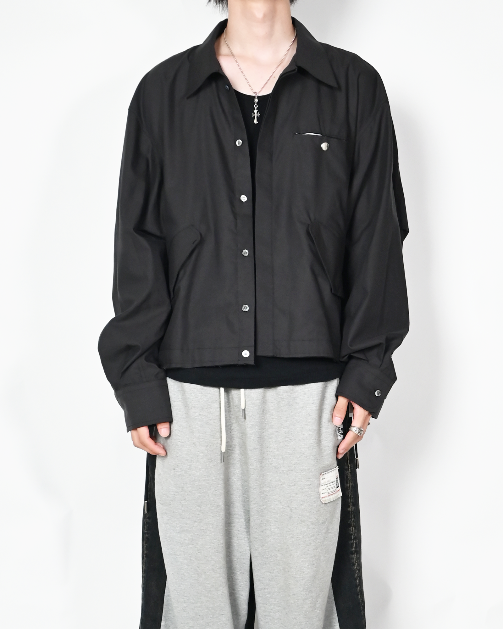 Tamme・タム - シャツ M65 CROPPED SHIRT
/ CHARCOAL
