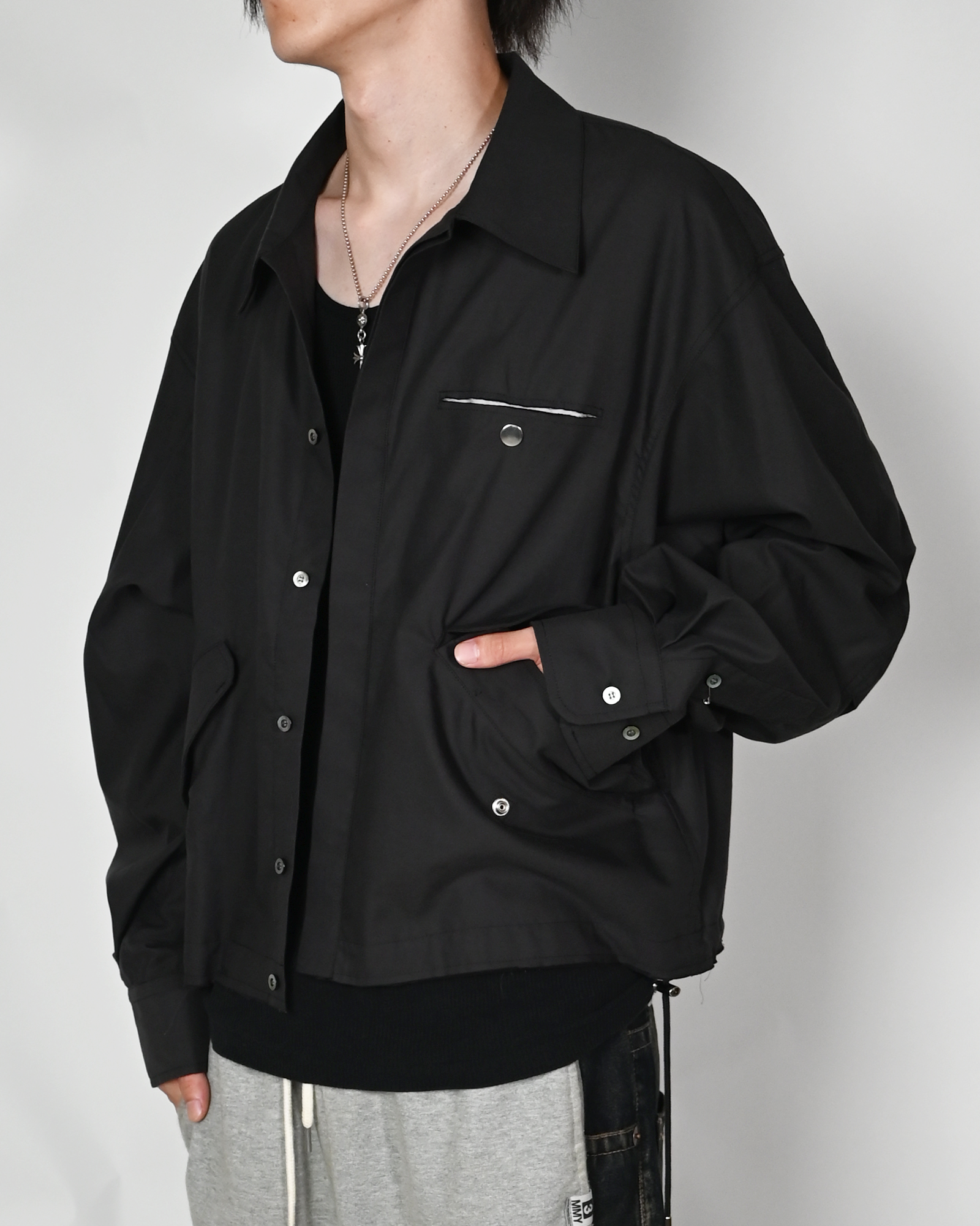 Tamme・タム - シャツ M65 CROPPED SHIRT
/ CHARCOAL