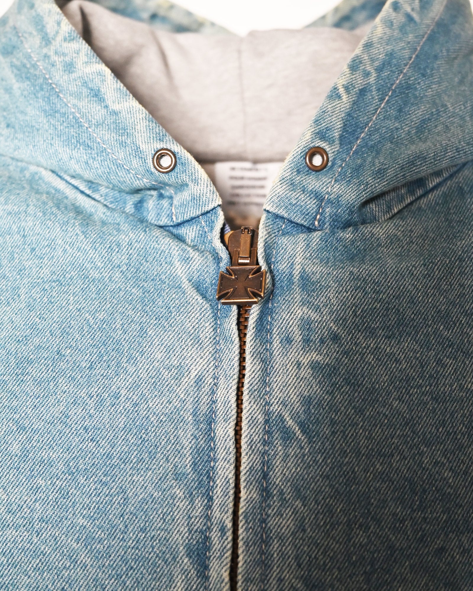 VETEMENTS・ヴェトモン - デニムジャケット HOODED WORKWEAR DENIM JACKET / VINTAGE MID BLUE