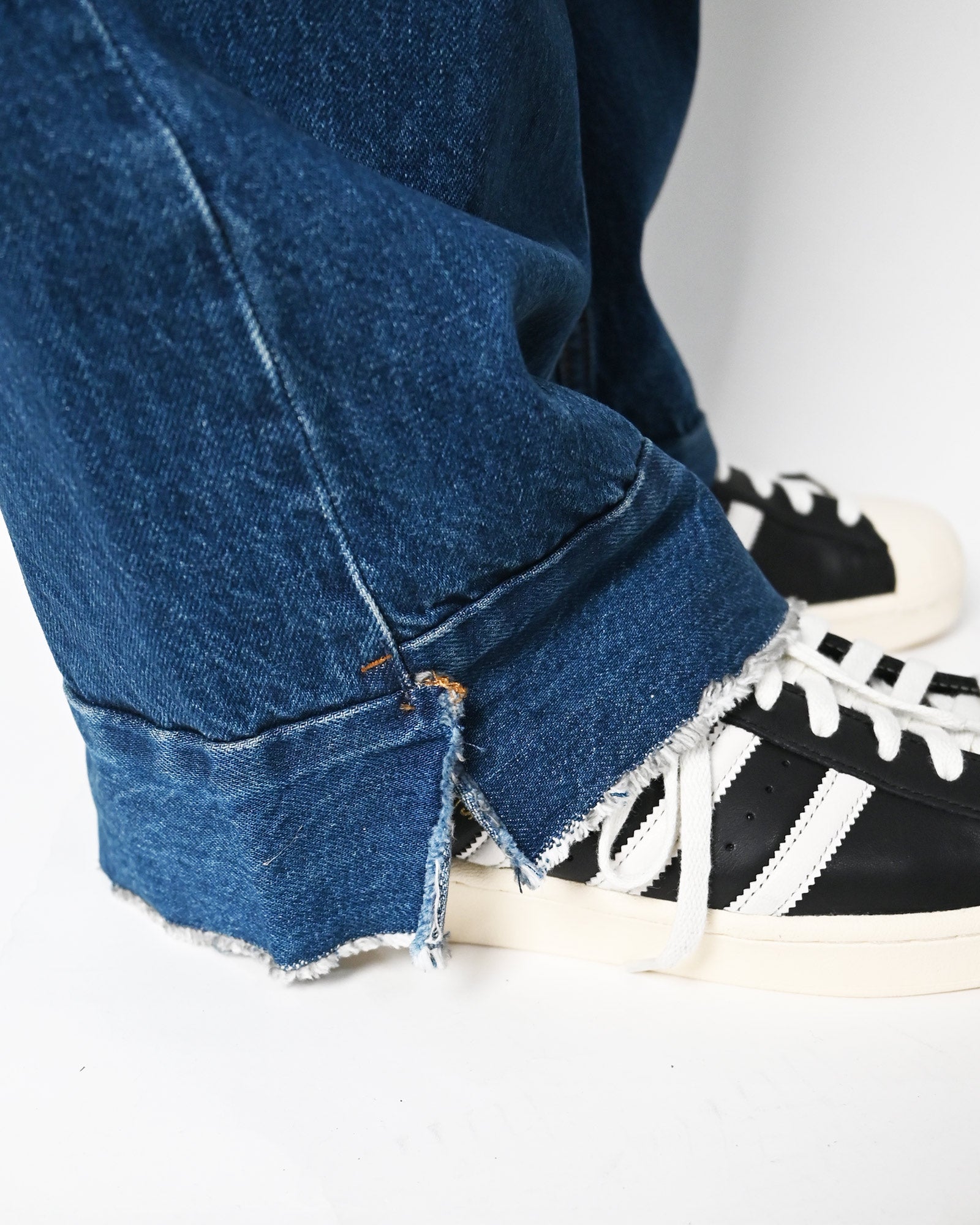 VETEMENTS・ヴェトモン - デニムパンツ BOOTCUT JEANS / WASHED BLUE