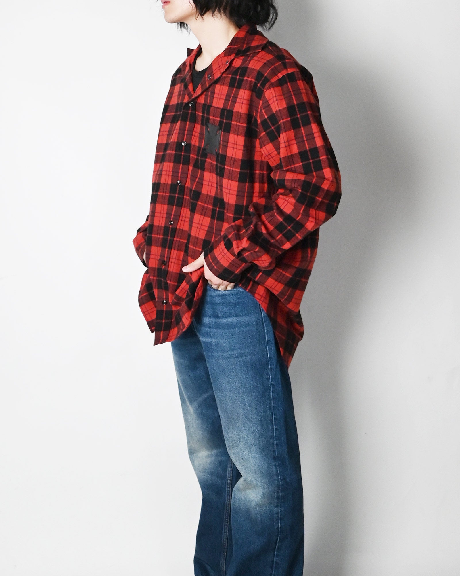VETEMENTS (ヴェトモン) SS26 チェックシャツ LEATHER CROSS FLANNEL