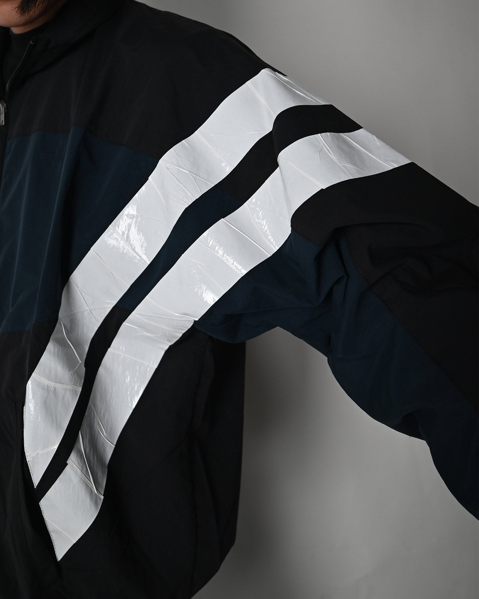 VETEMENTS・ヴェトモン - ジャケット TAPED TRACKSUIT JACKET / BLACK/BLUE