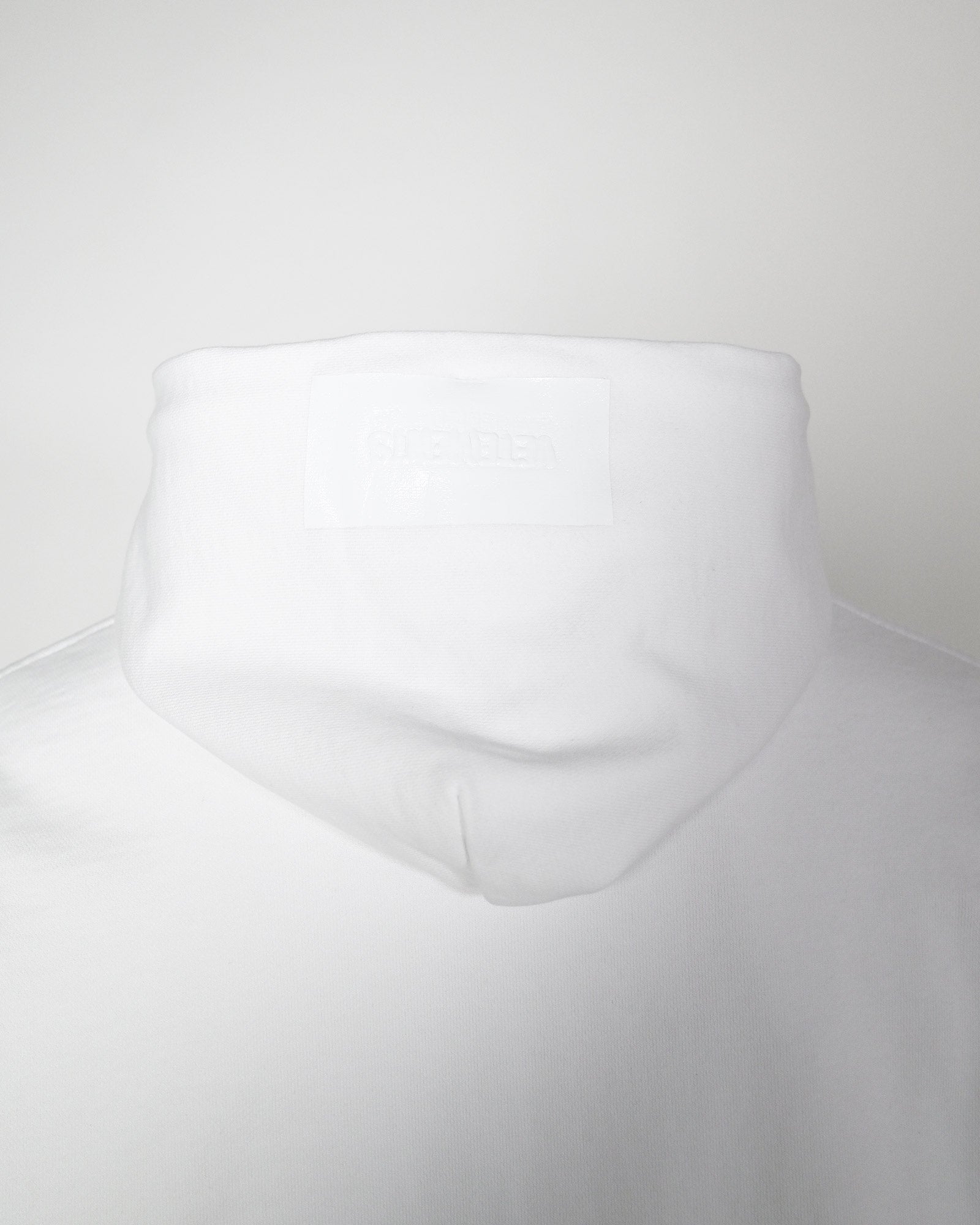 VETEMENTS・ヴェトモン - パーカー・フーディ TAPED LOGO HOODIE / WHITE