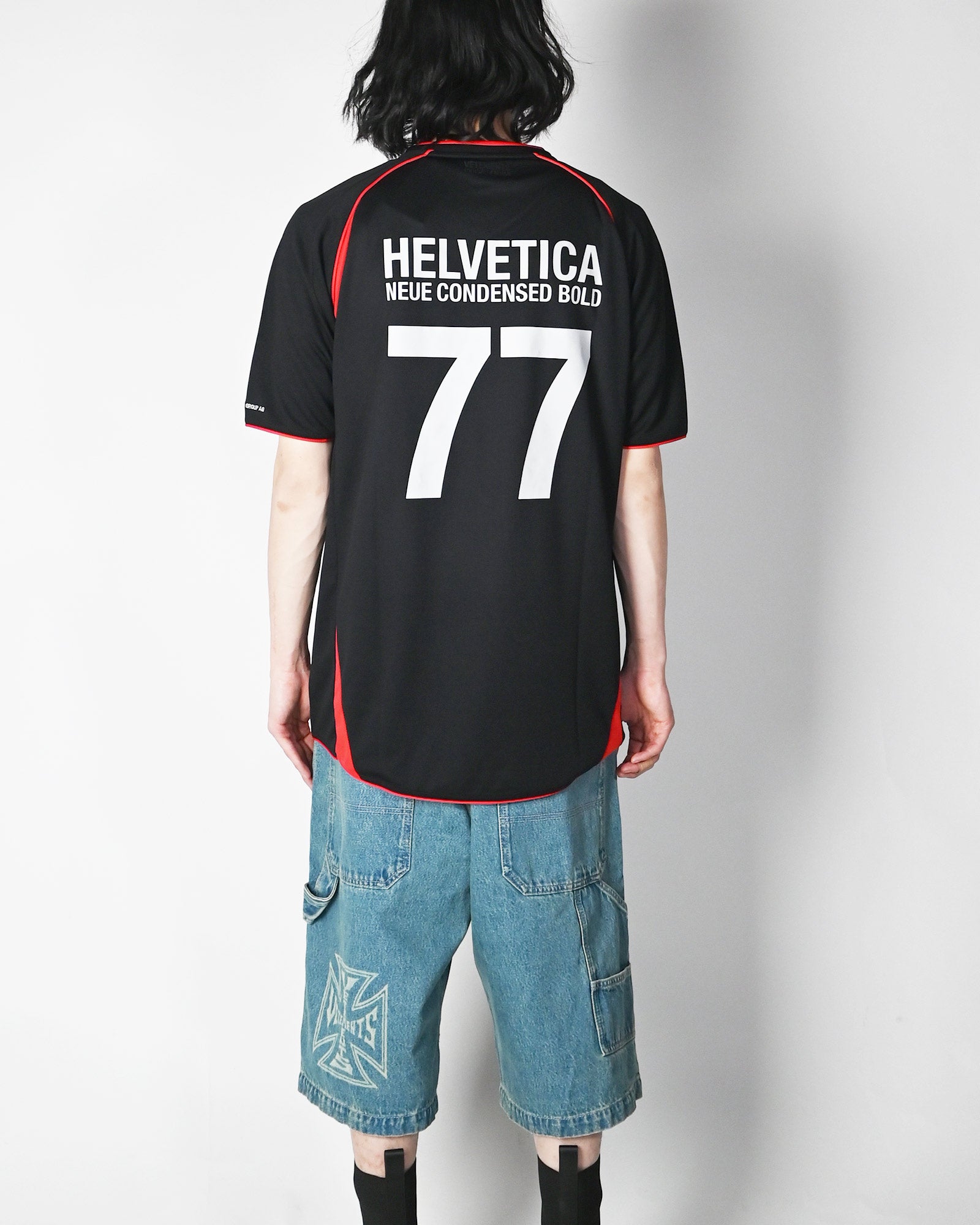 VETEMENTS・ヴェトモン - Tシャツ・カットソー FOOTBALL JERSEY / BLACK/RED