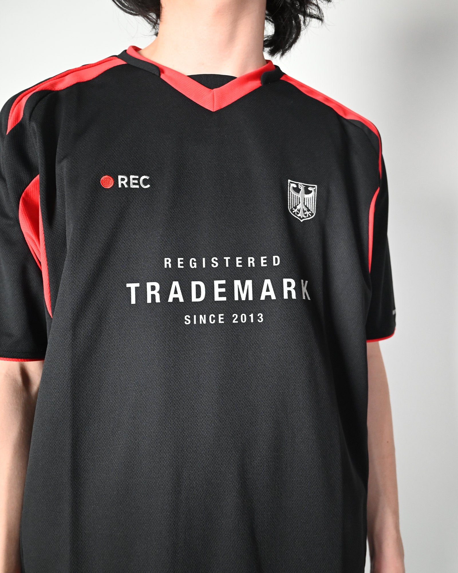 VETEMENTS・ヴェトモン - Tシャツ・カットソー FOOTBALL JERSEY / BLACK/RED