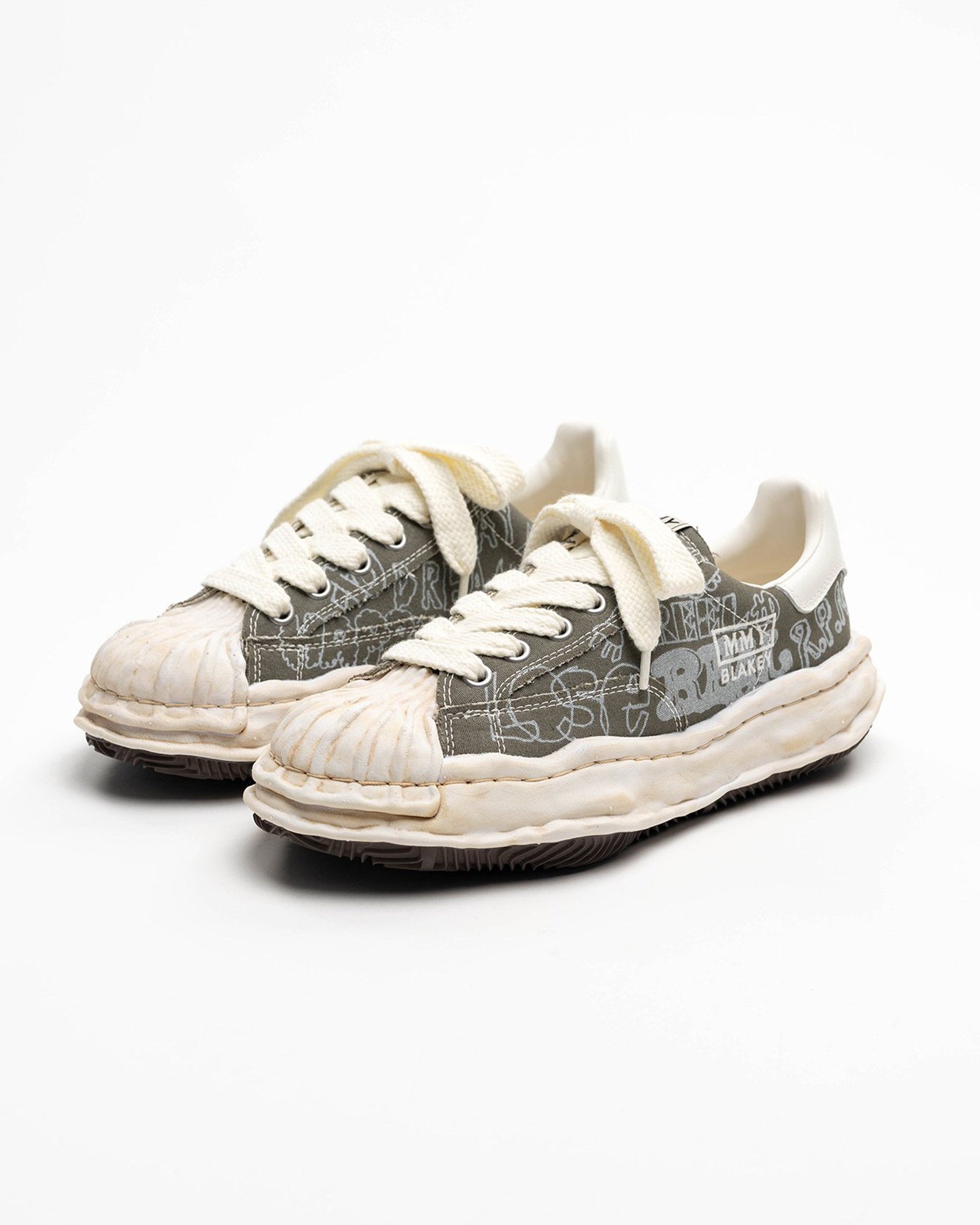 MIHARA YASUHIRO・Yasuhiro Mihara -  BLAKEY / ORIGINAL SOLE GRAFFITI PRINTED CANVAS LOW-TOP SNEAKER / GREEN