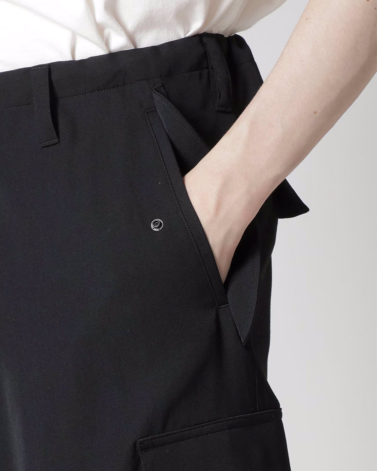 Y's for men・ワイズ フォー メン - その他パンツ WOOL GABARDINE CARGO PANTS / BLACK