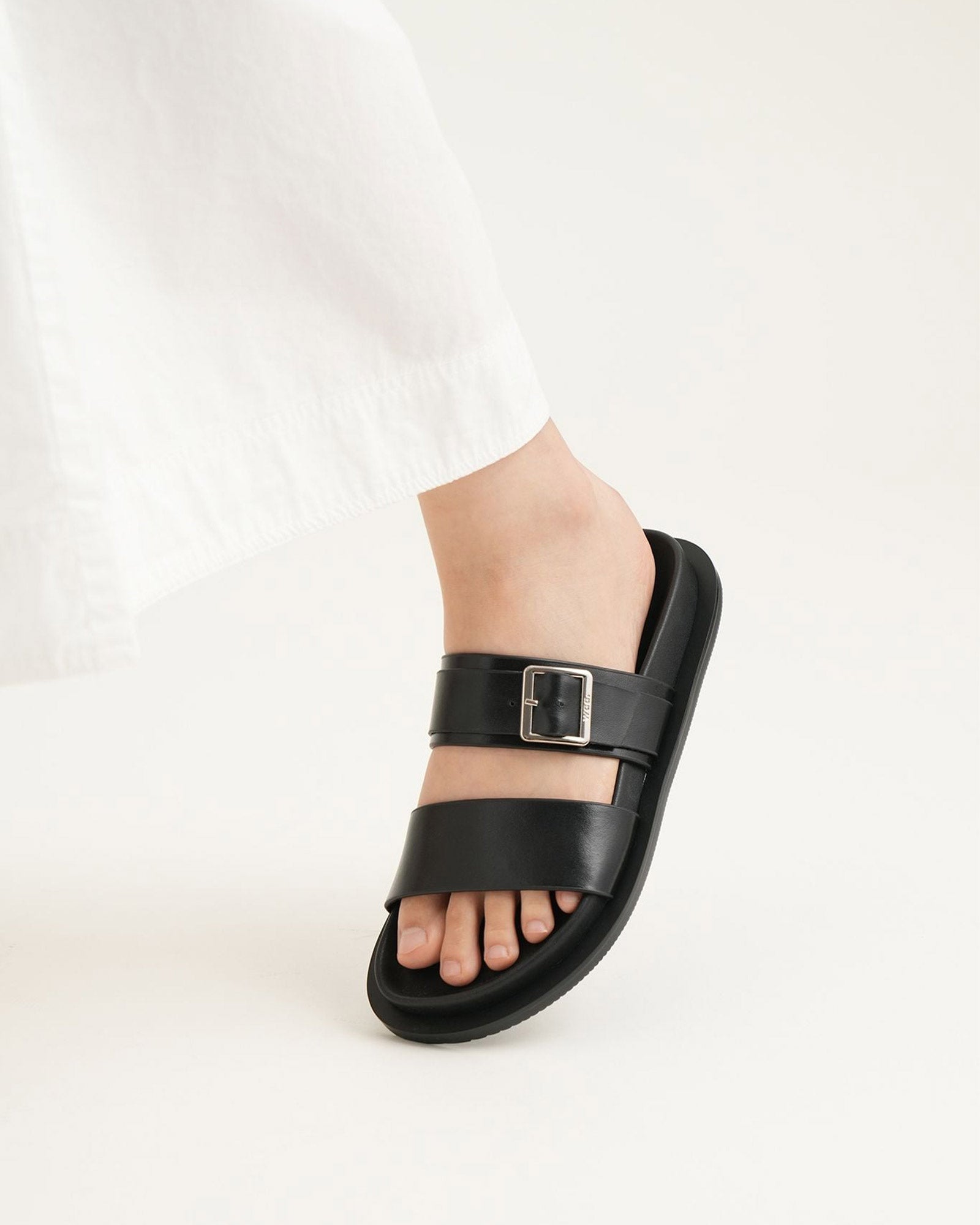 Waa.studios・ワースタジオ - サンダル NHỊ SANDALS / BLACK