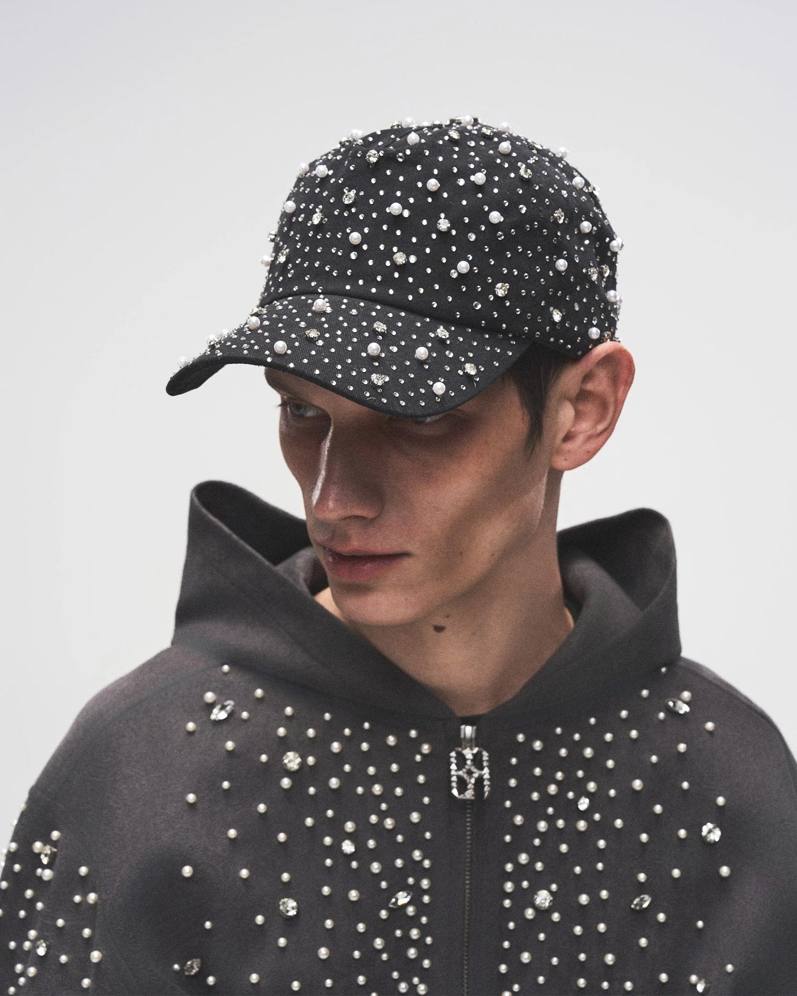 BIRTH OF ROYAL CHILD・バース・オブ・ロイヤル・チャイルド - キャップ PEARL & RHINESTONE BASEBALL CAP / BLACK