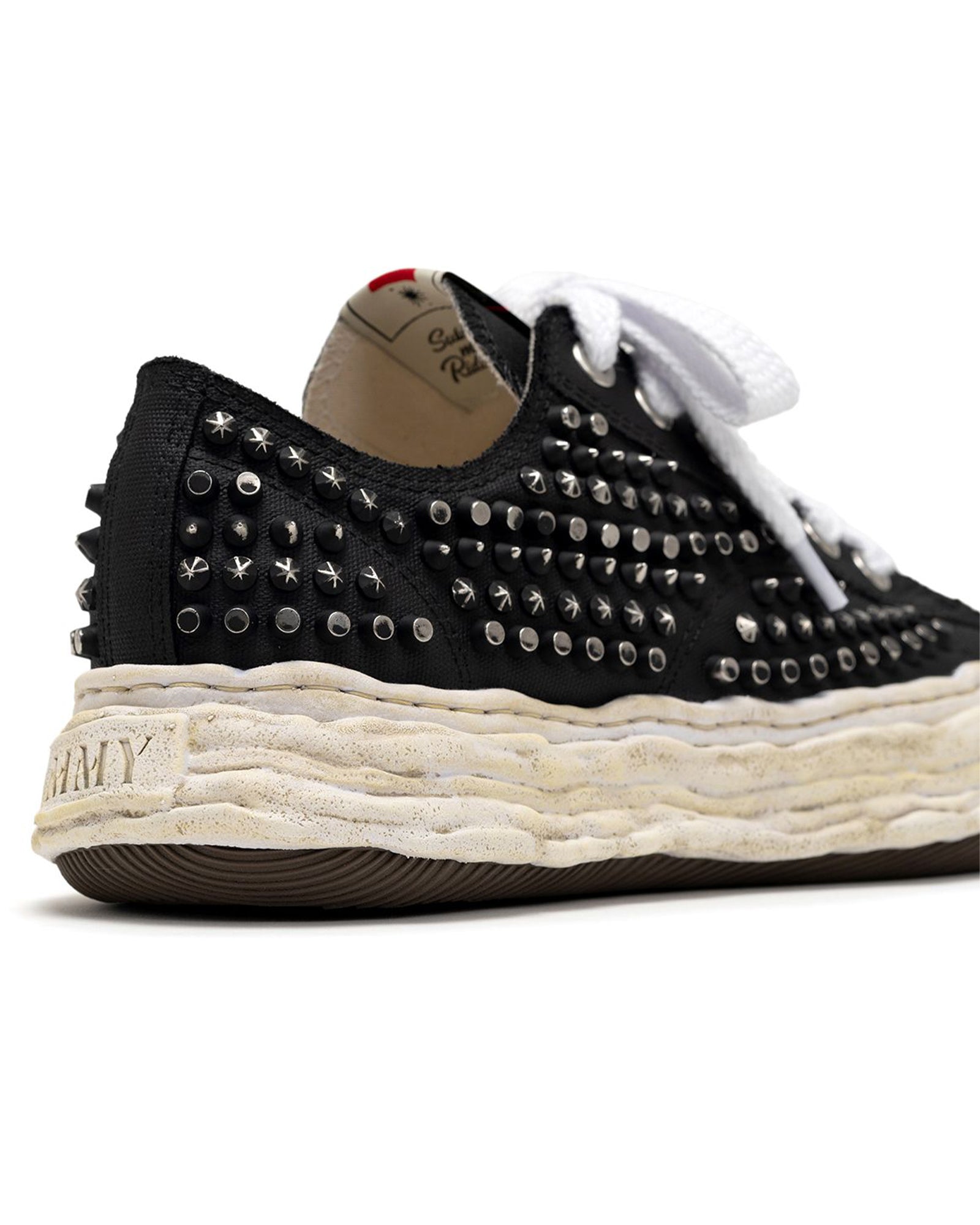 MIHARA YASUHIRO・Yasuhiro Mihara -  PETERSON 23 ORIGINAL SOLE STUDDED PAINT CANVAS LOW-TOP SNEAKER / BLACK