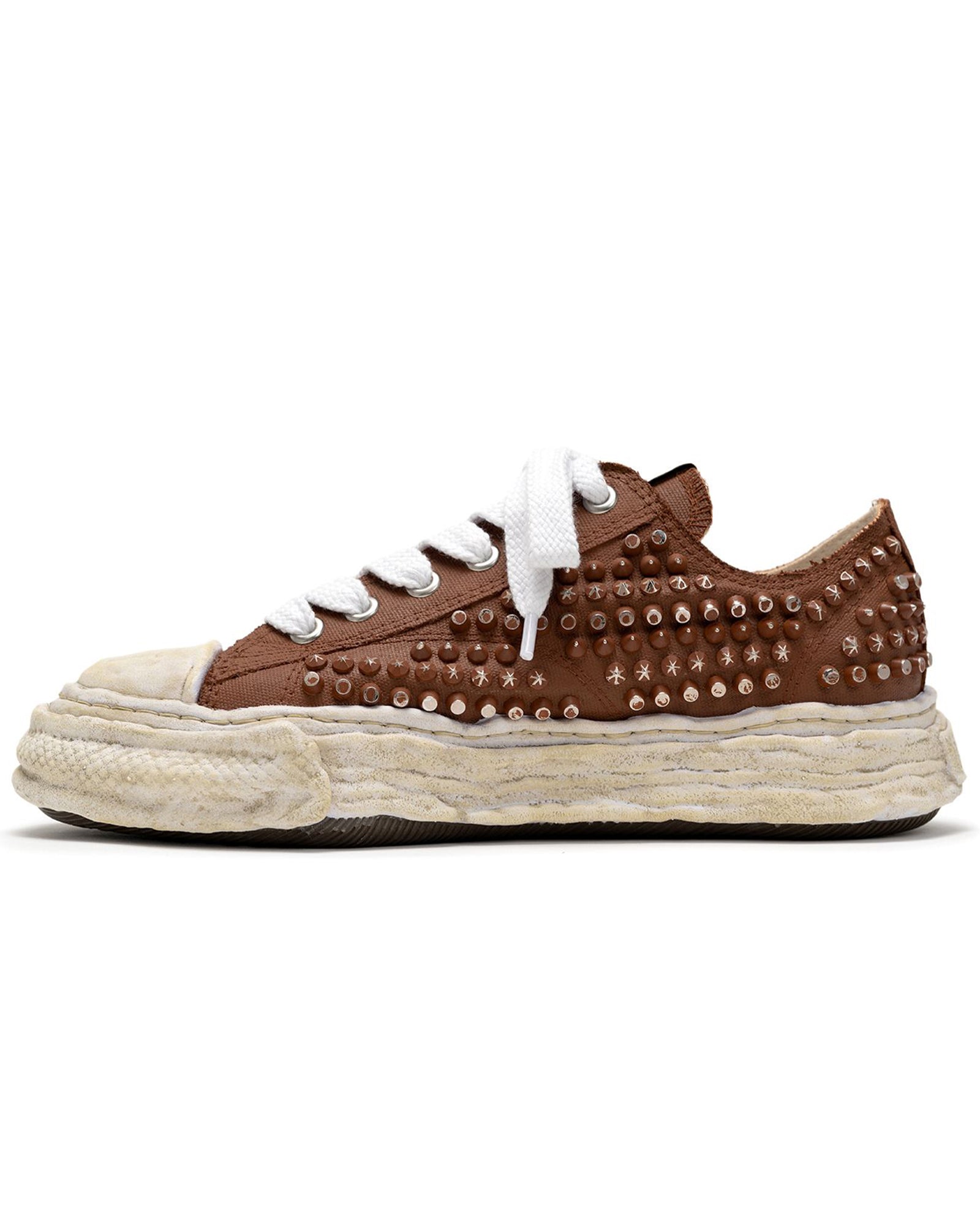 MIHARA YASUHIRO・Yasuhiro Mihara -  PETERSON 23 ORIGINAL SOLE STUDDED PAINT CANVAS LOW-TOP SNEAKER / BROWN