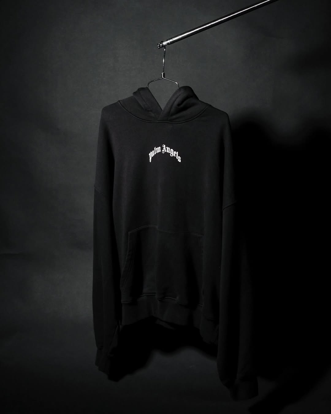 PALM ANGELS・palm angels -  BACK CURVED LOGO LOOSE HOODIE /  BLACK