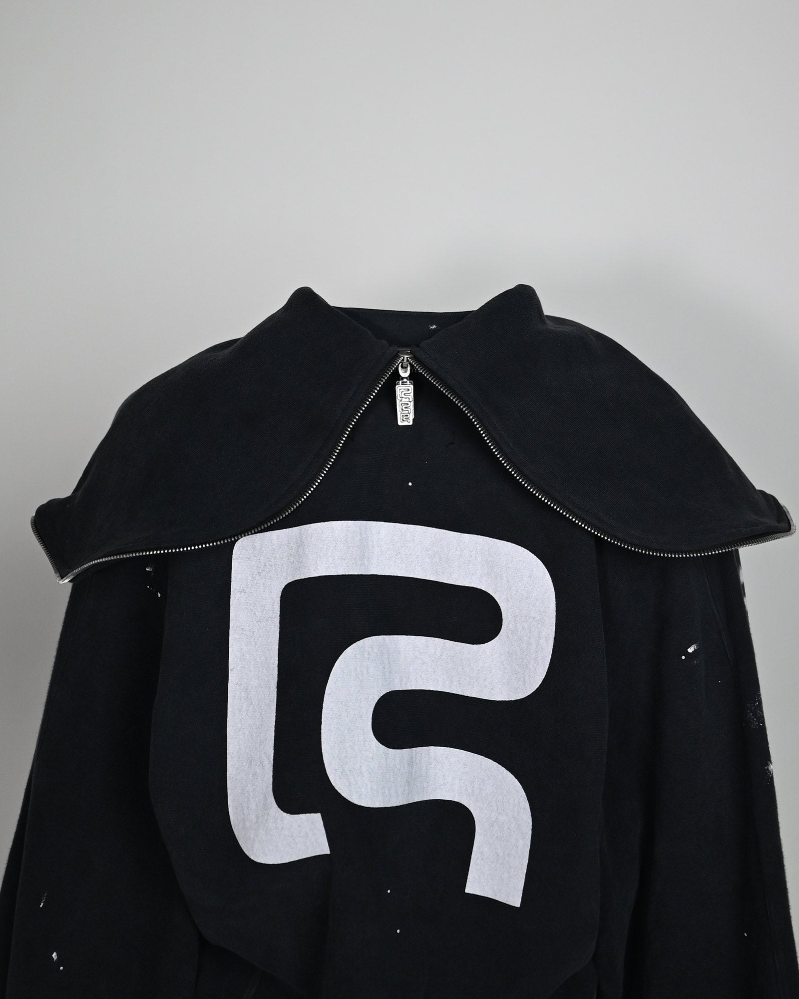 RRR123・リヴィントン ロイ レビス - パーカー・フーディ RADICAL PAPER ROSE ZIP HOODIE