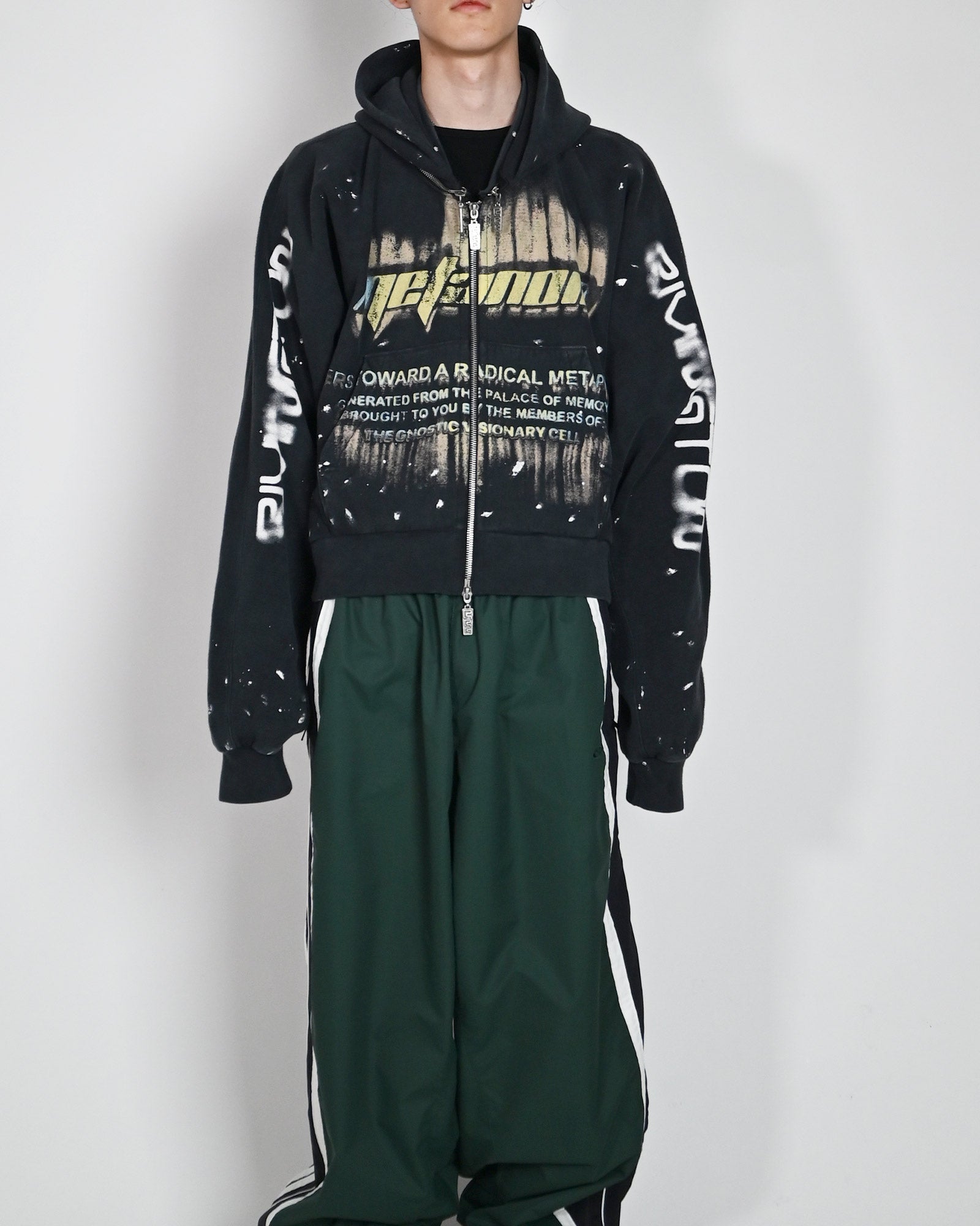 RRR123・リヴィントン ロイ レビス - パーカー・フーディ RADICAL PAPER ROSE ZIP HOODIE