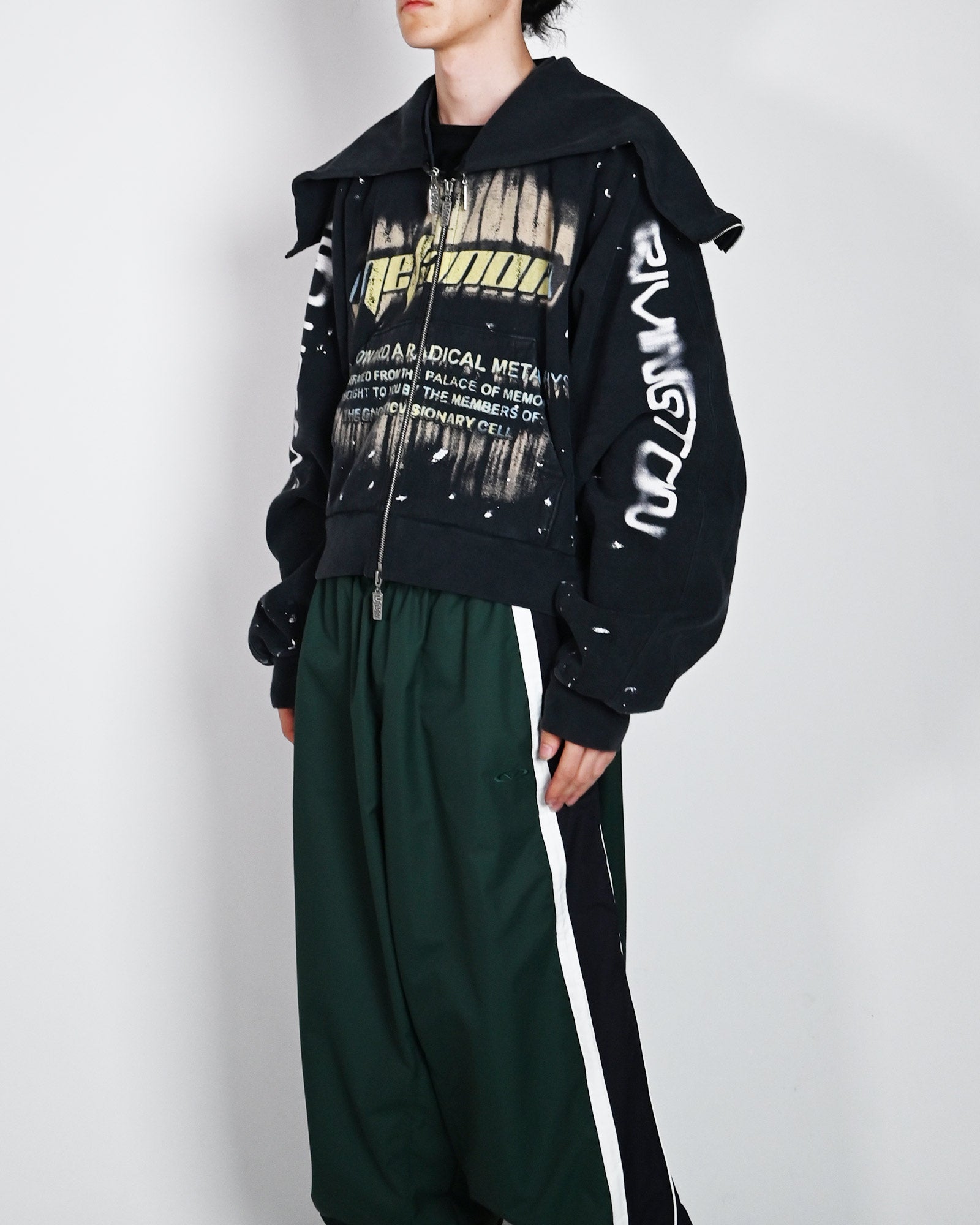 RRR123・リヴィントン ロイ レビス - パーカー・フーディ RADICAL PAPER ROSE ZIP HOODIE