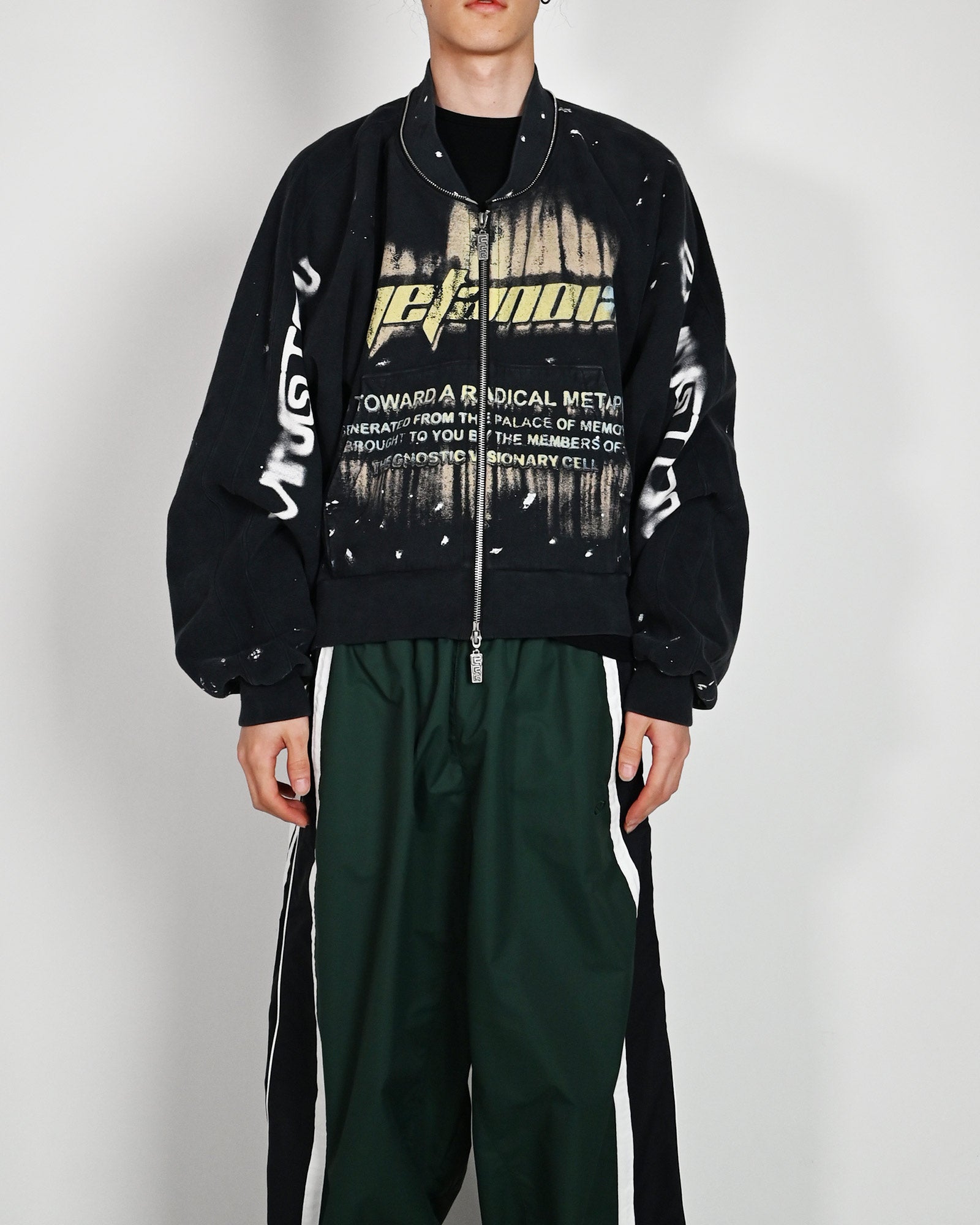 RRR123・リヴィントン ロイ レビス - パーカー・フーディ RADICAL PAPER ROSE ZIP HOODIE