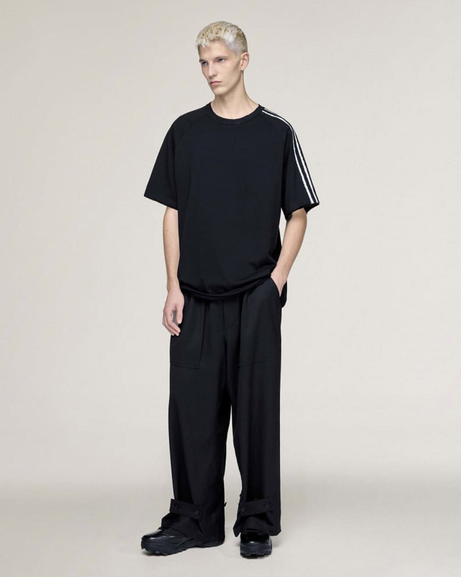 Y-3・韦斯利 -  RAW EDGE 3 STRIPES SHORT SLEEVE TEE / BLACK