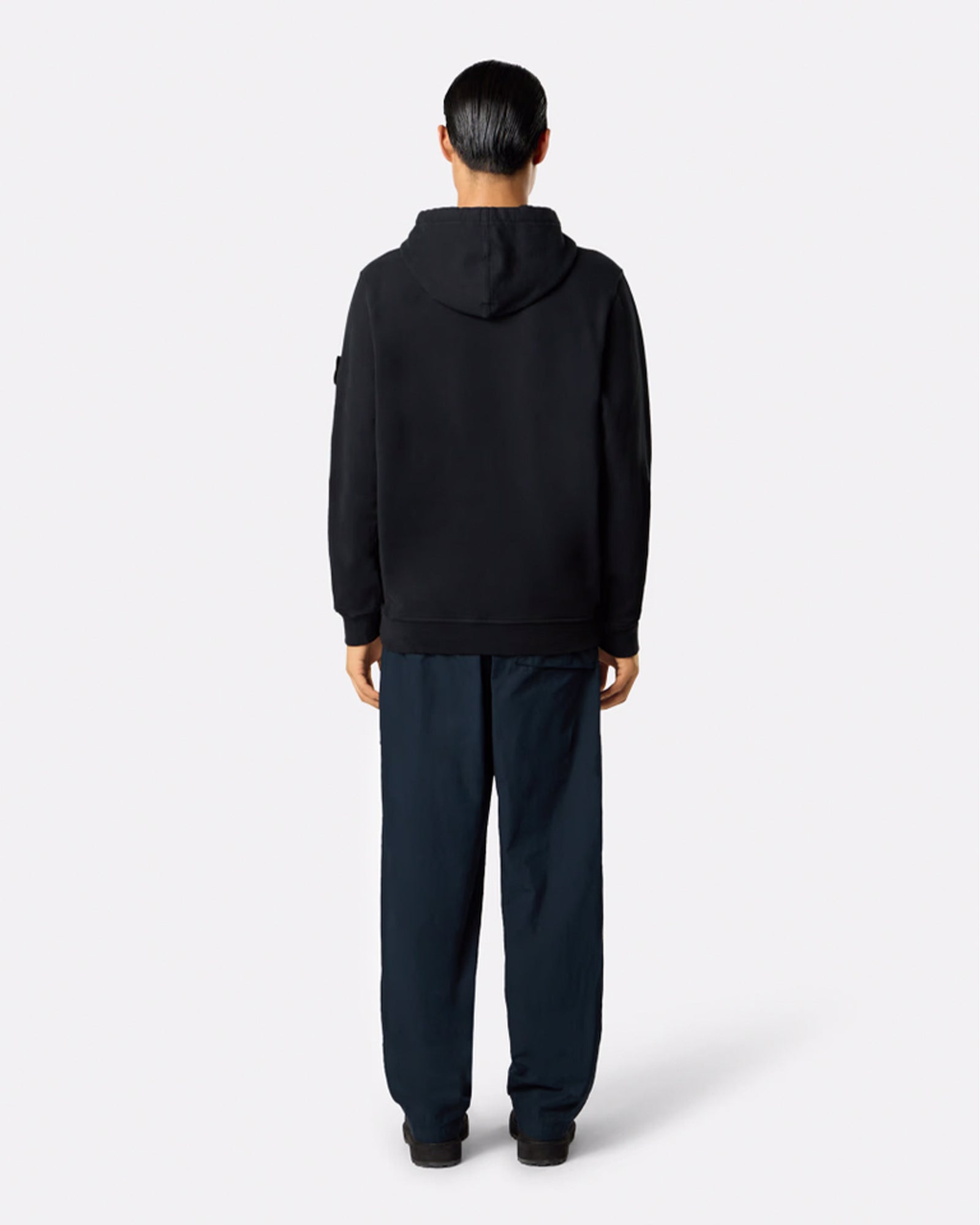 STONE ISLAND・ストーンアイランド - パーカー・フーディ HOODIE  SWEATER / BLACK