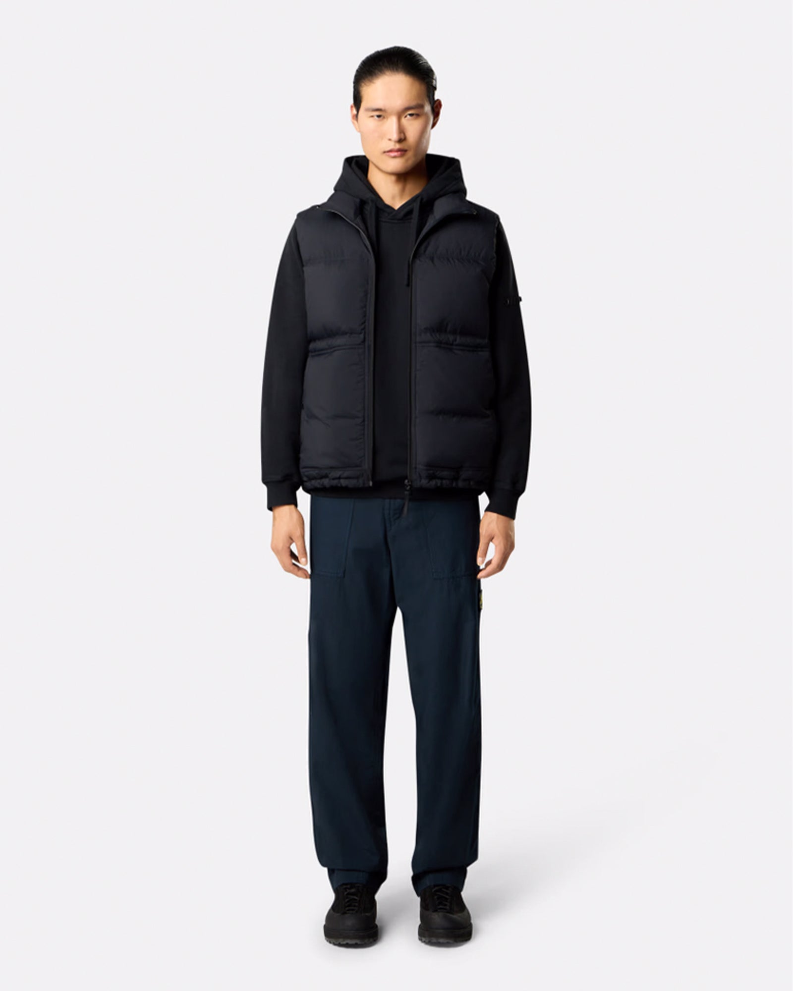 STONE ISLAND・ストーンアイランド - パーカー・フーディ HOODIE  SWEATER / BLACK