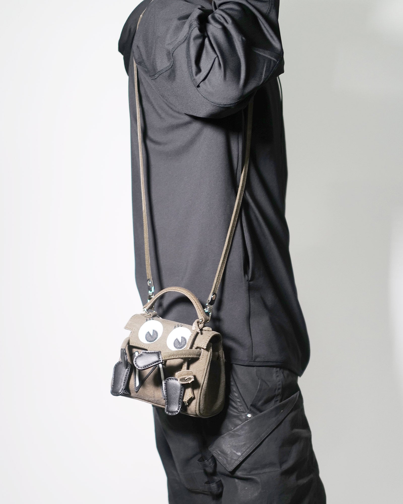 READYMADE・レディメイド - ショルダーバッグ MONSTER BAG / KHAKI