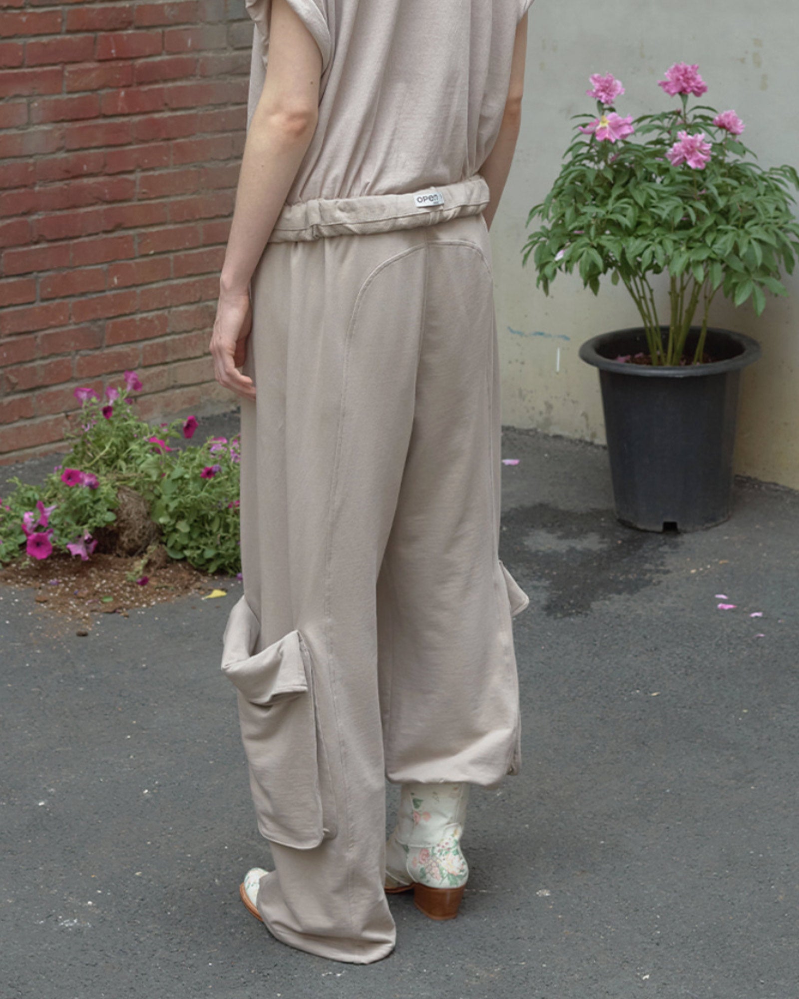OPEN YY・open Noisy -  ROLLED WAIST SWEAT CARGO PANTS / BEIGE