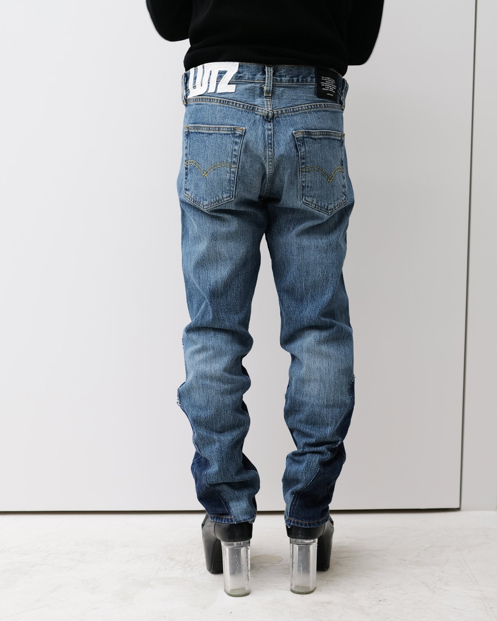 LUTZ HUELLE・ - デニムパンツ SHADOW DENIM PANTS