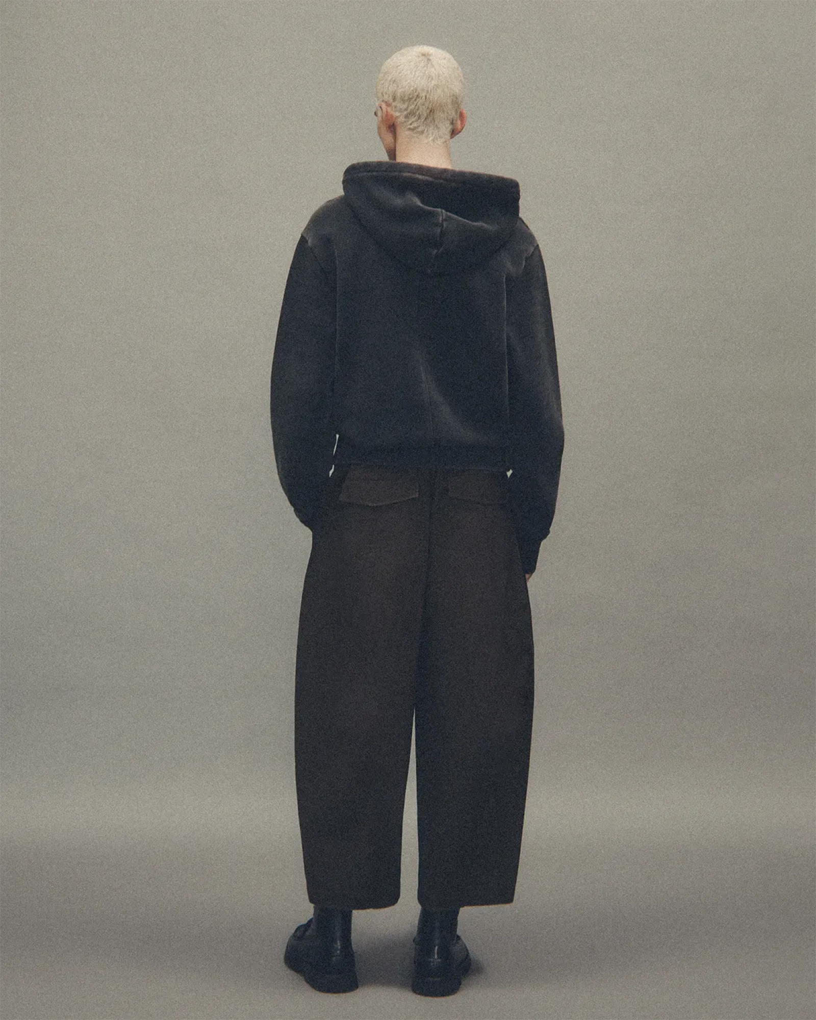 Entire studios・entire studio -  SLIM ZIP UP / WASHED BLACK