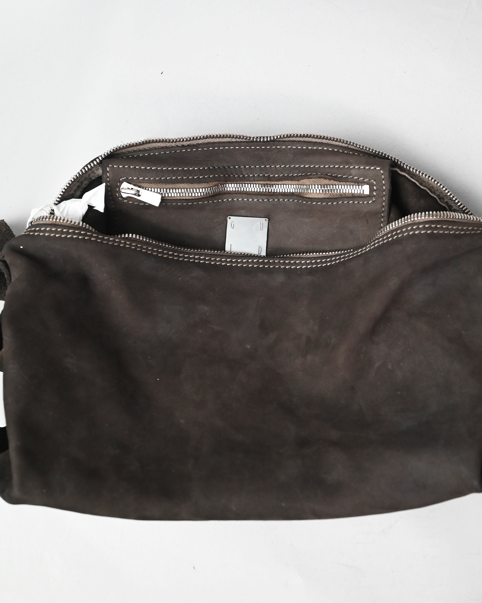GUIDI・グイディ - ショルダーバッグ SMALL LEATHER CROSSBODY BAG / DARK BROWN