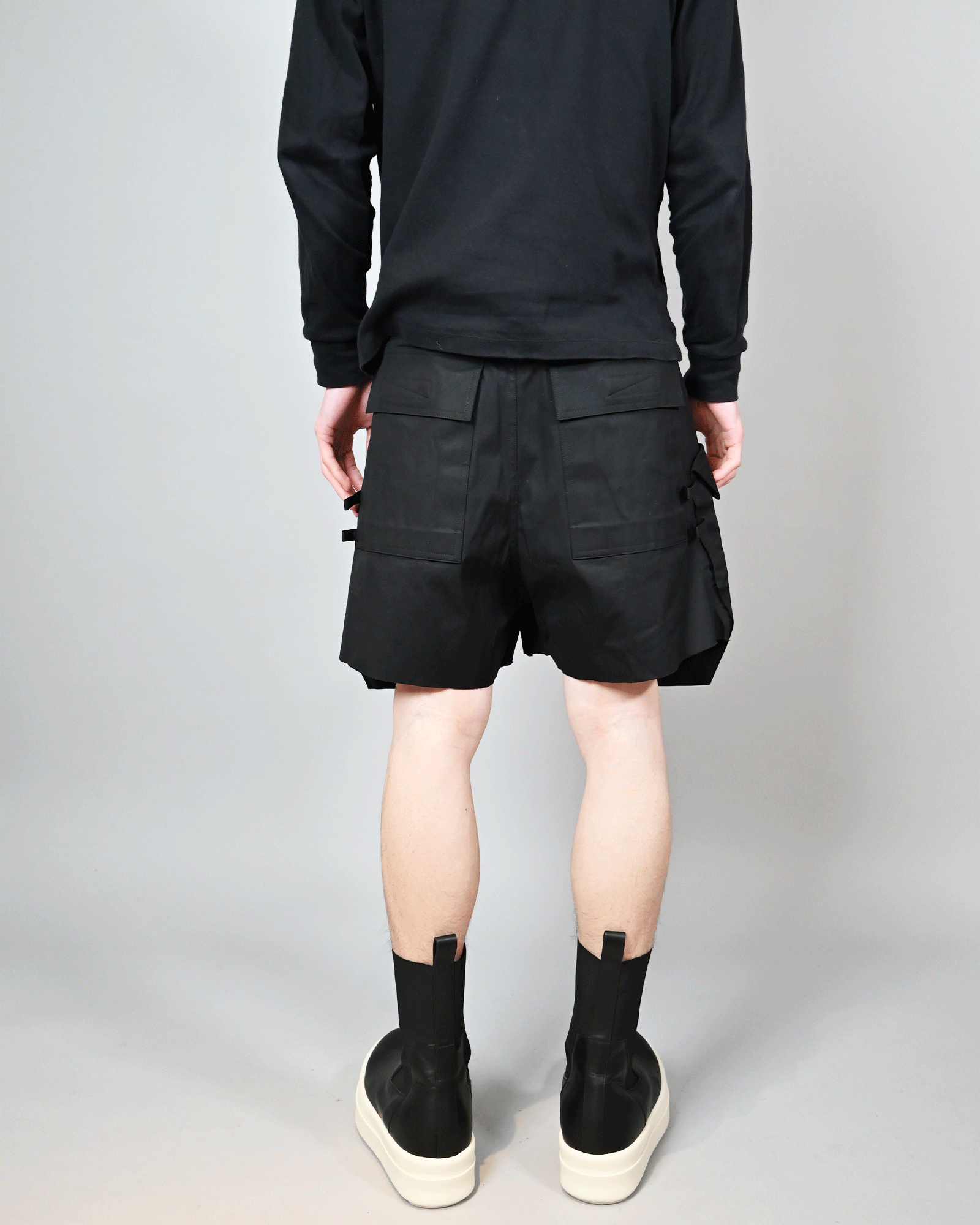 RICK OWENS (リック オウエンス) STEFAN CARGO SHORTS / BLACK RICK OWENS (リック オウエンス) STEFAN CARGO SHORTS / BLACK