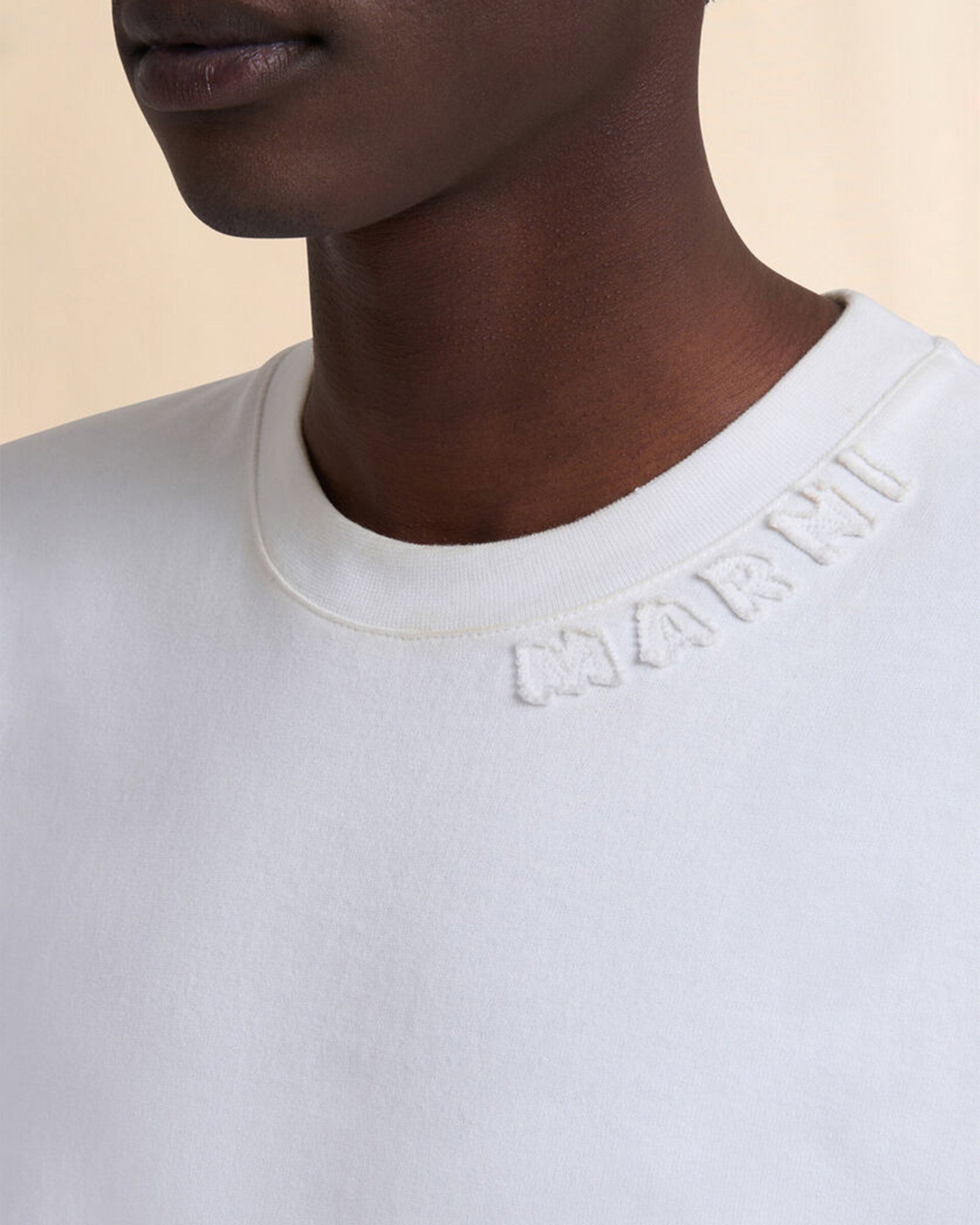MARNI (マルニ) SS26 CUMU0213P8 / WHITE | Detail Application
