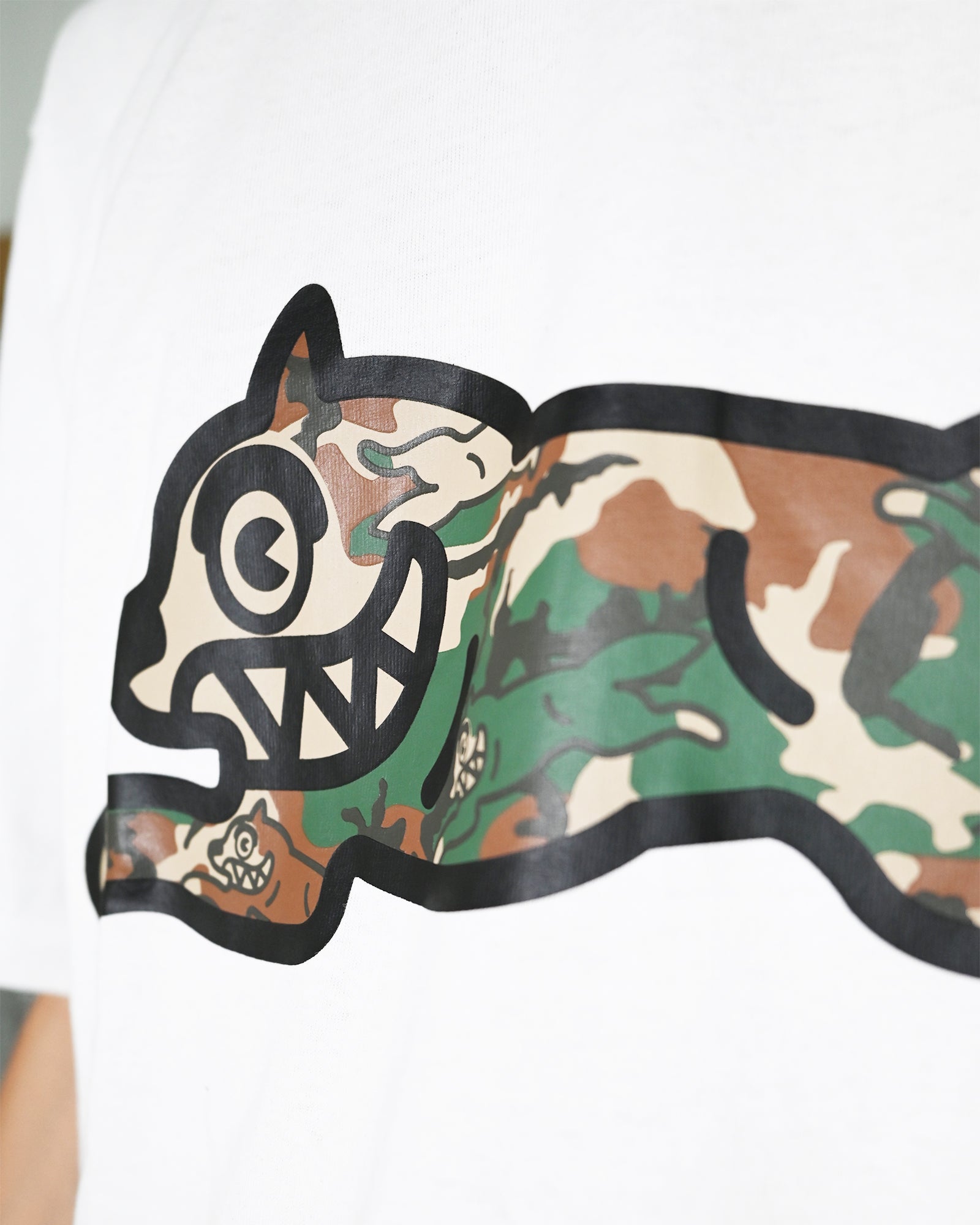 BILLIONAIRE BOYS CLUB / ICECREAM・Billionaire Boys Club/ice cream -  WOODLAND CAMO RUNNING DOG T-SHIRT / WHITE