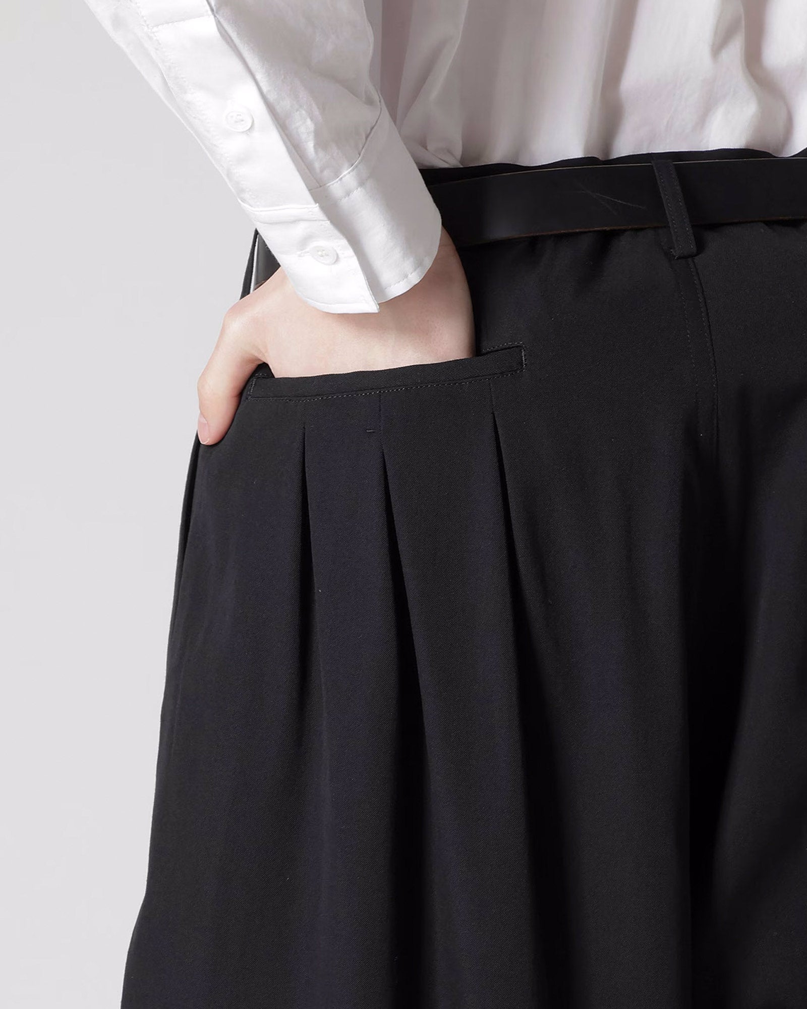 Y's for men・ワイズ フォー メン - その他パンツ WOOL GABARDINE 12-TUCKS PANTS / BLACK