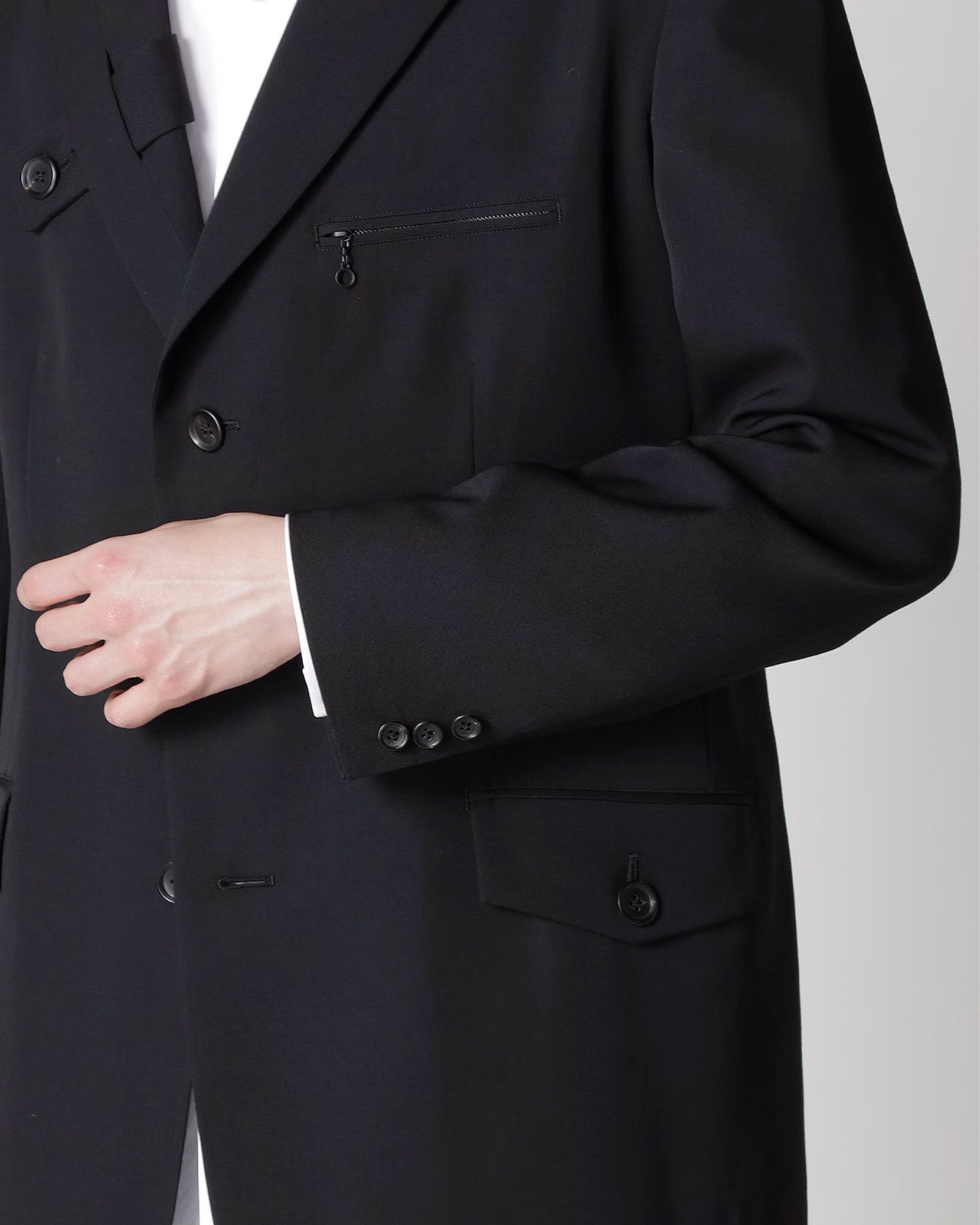 Y's for men・ワイズ フォー メン - テーラードジャケット WOOL GABARDINE JACKET WITH A RIGHT LAPEL TAB / BLACK