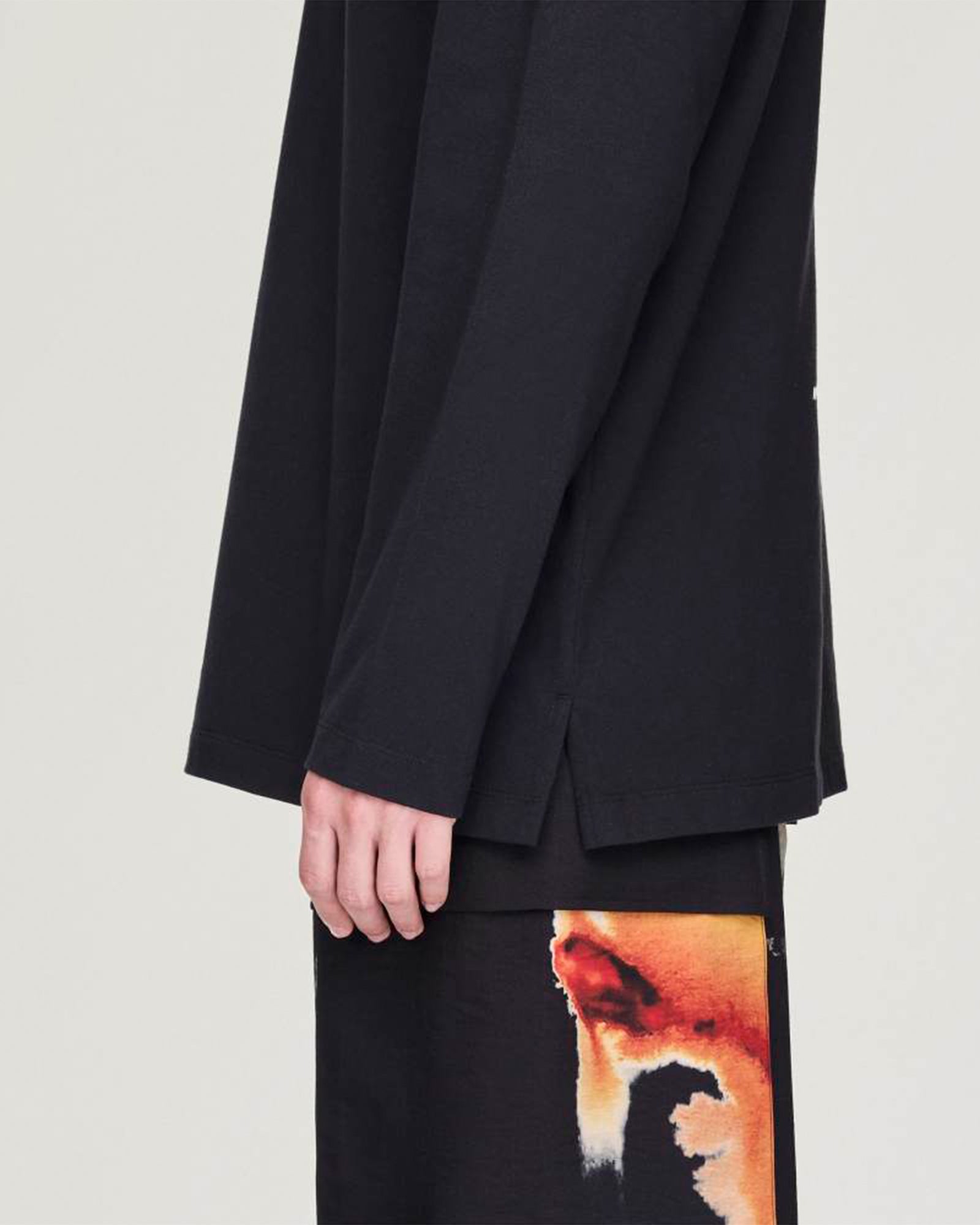 Y-3・weissly -  U Y3 GRAPHIC LONG SLV TEE / BLACK